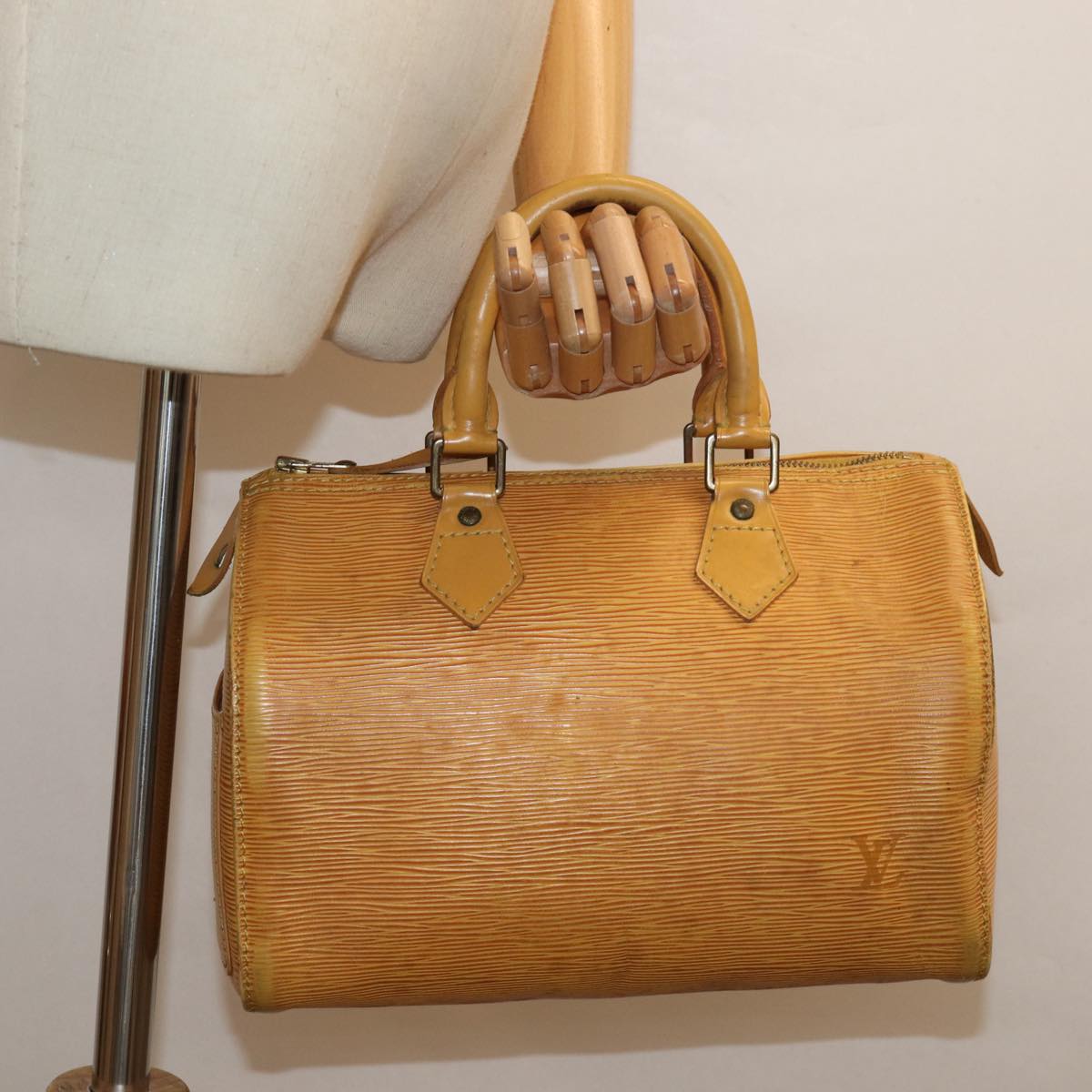 LOUIS VUITTON Epi Speedy 25 Hand Bag Tassili Yellow M43019 LV 83026