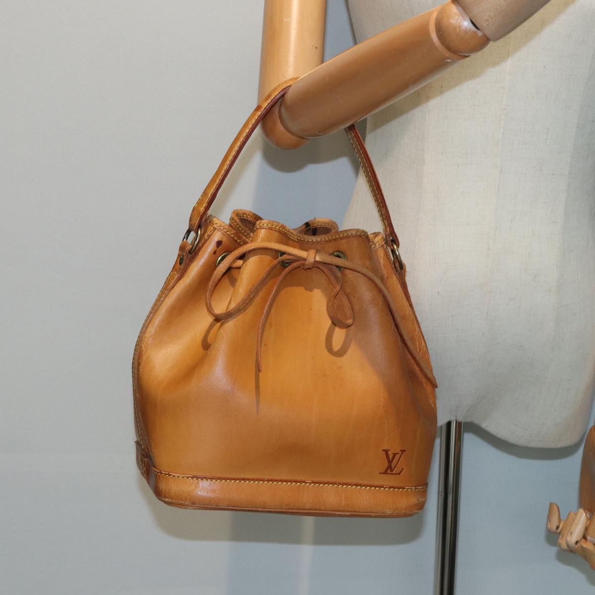 LOUIS VUITTON Nomad Mini Noe Hand Bag Leather Beige M43528 LV 83039