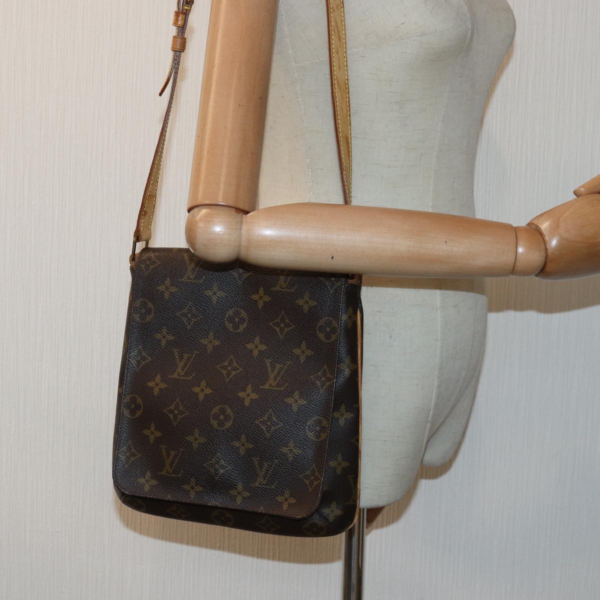 LOUIS VUITTON Monogram Musette Salsa Short Shoulder Bag M51258 LV 84044