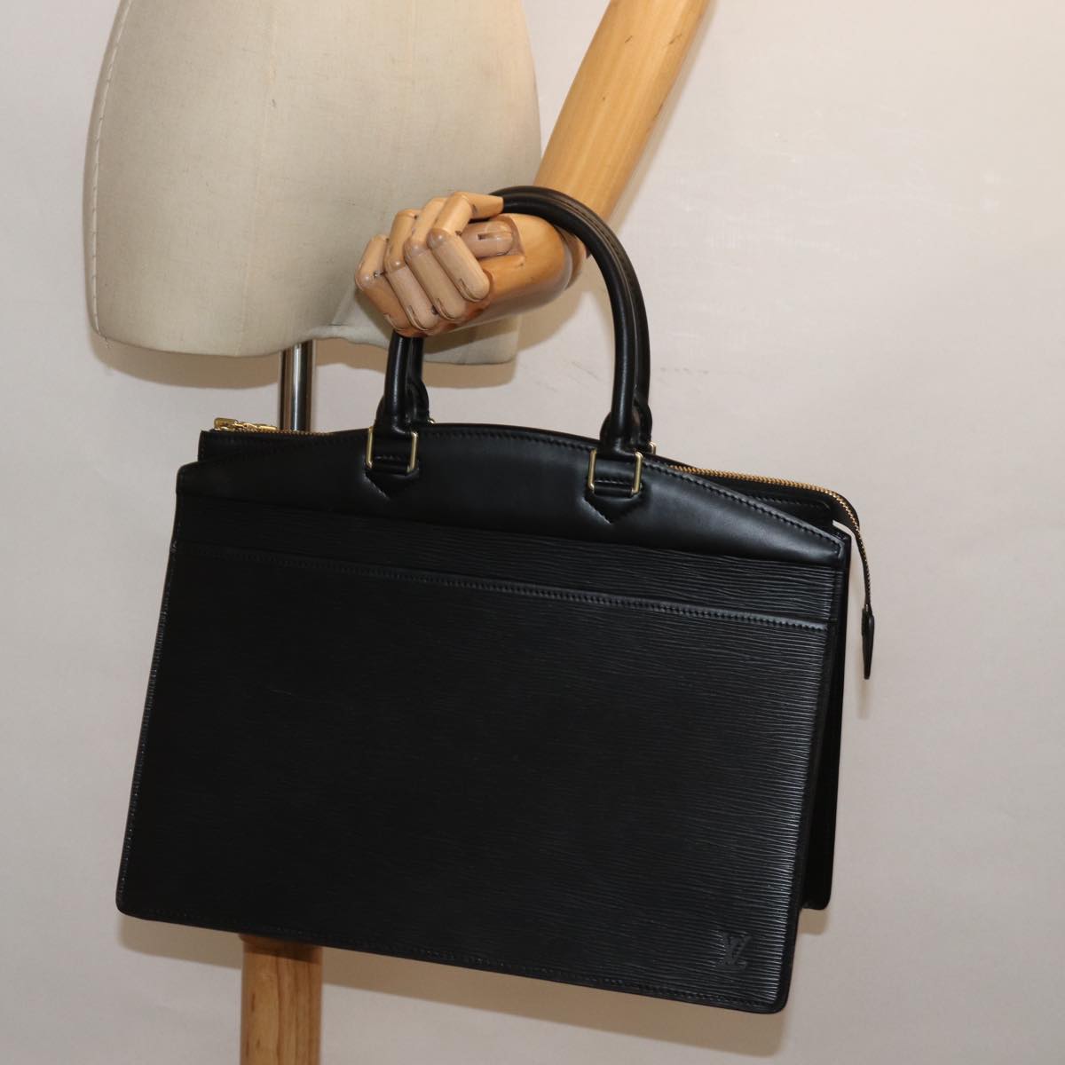 LOUIS VUITTON Epi Riviera Hand Bag Noir Black M48182 LV 84048