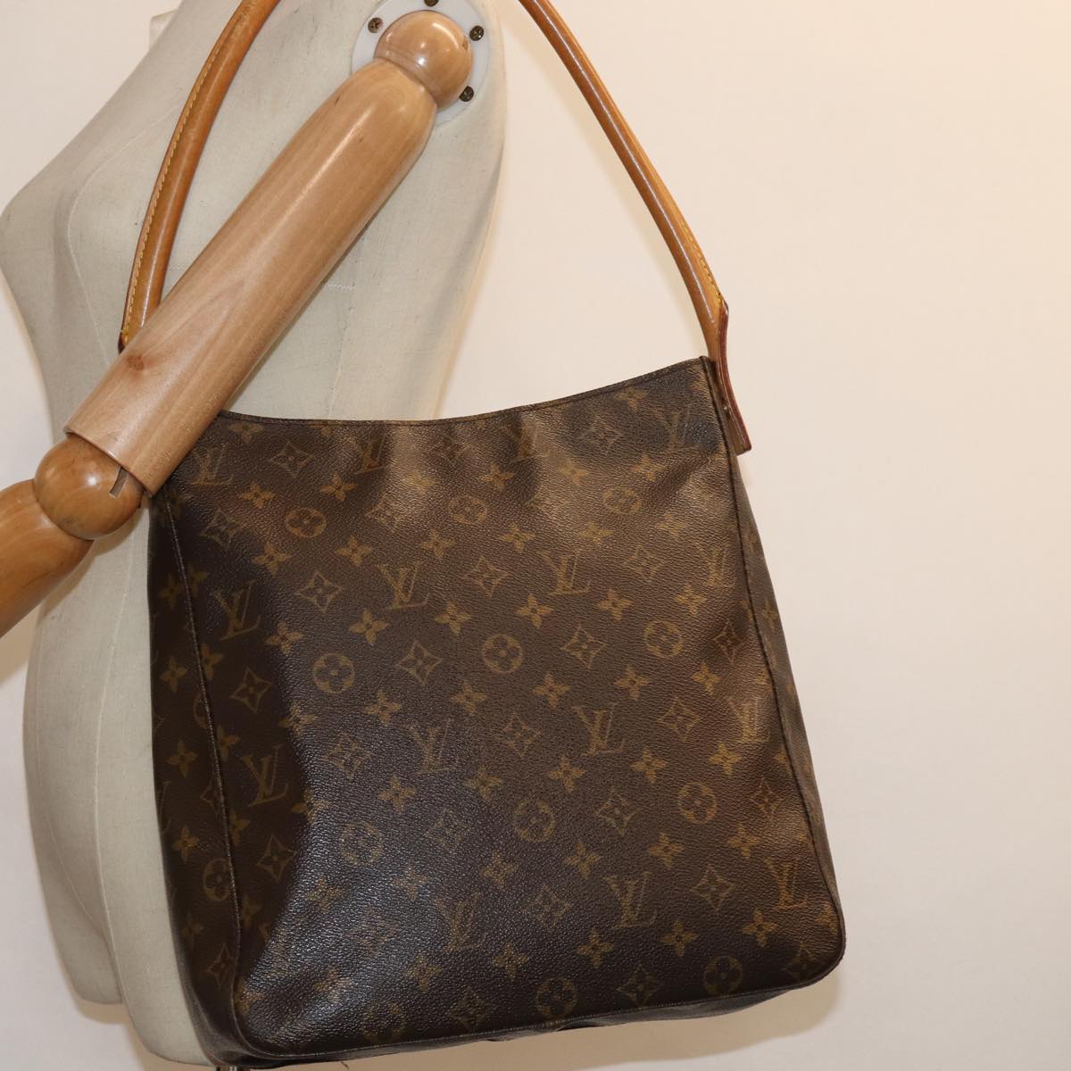 LOUIS VUITTON Monogram Looping GM Shoulder Bag M51145 LV 84081