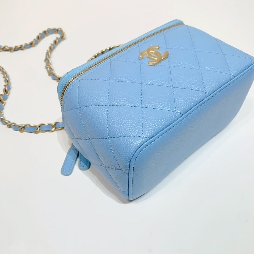 No.4275-Chanel Pick Me Up Handle Vanity With Chain