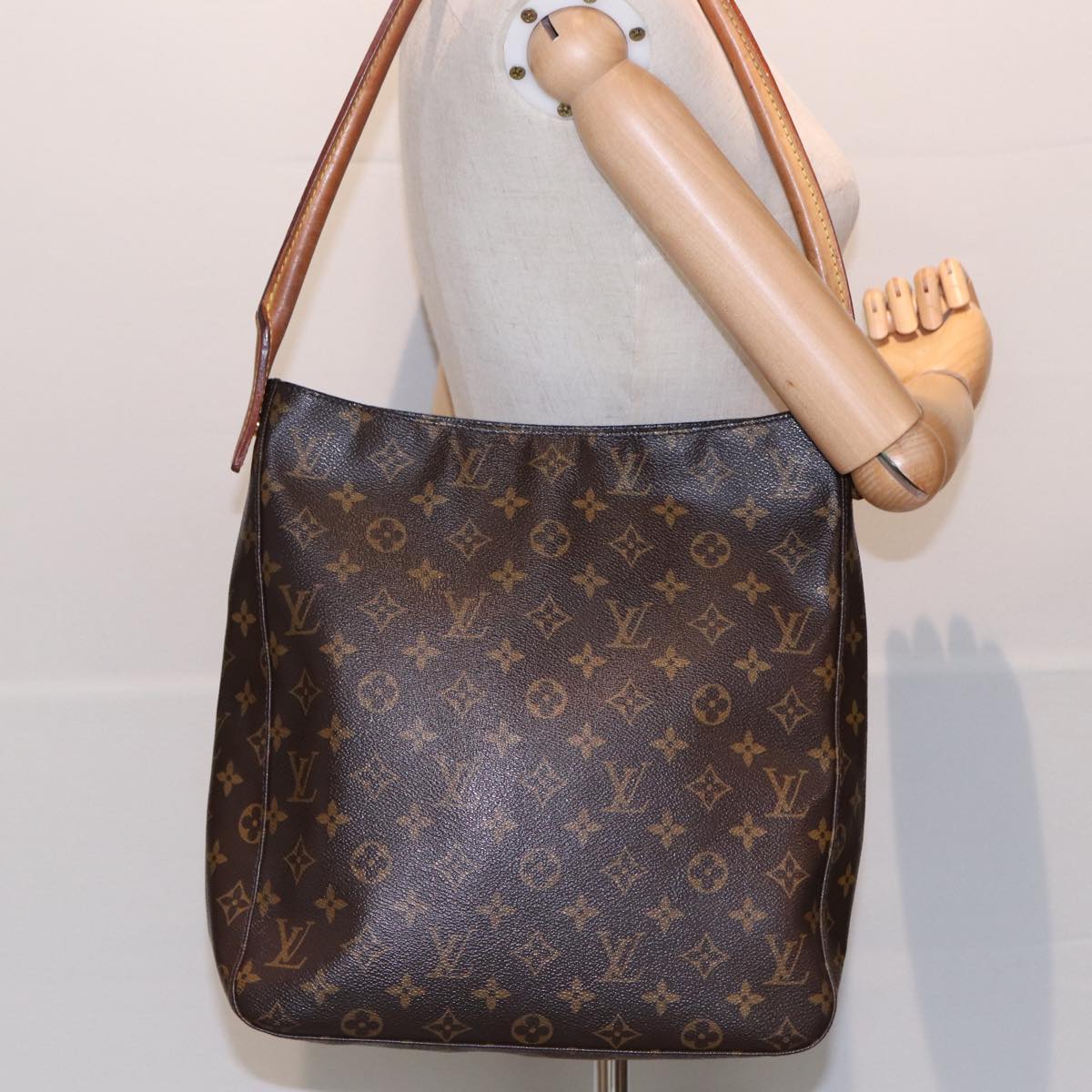 LOUIS VUITTON Monogram Looping GM Shoulder Bag M51145 LV 84522