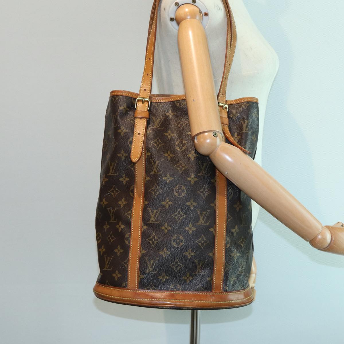 LOUIS VUITTON Monogram Bucket GM Shoulder Bag M42236 LV 84789