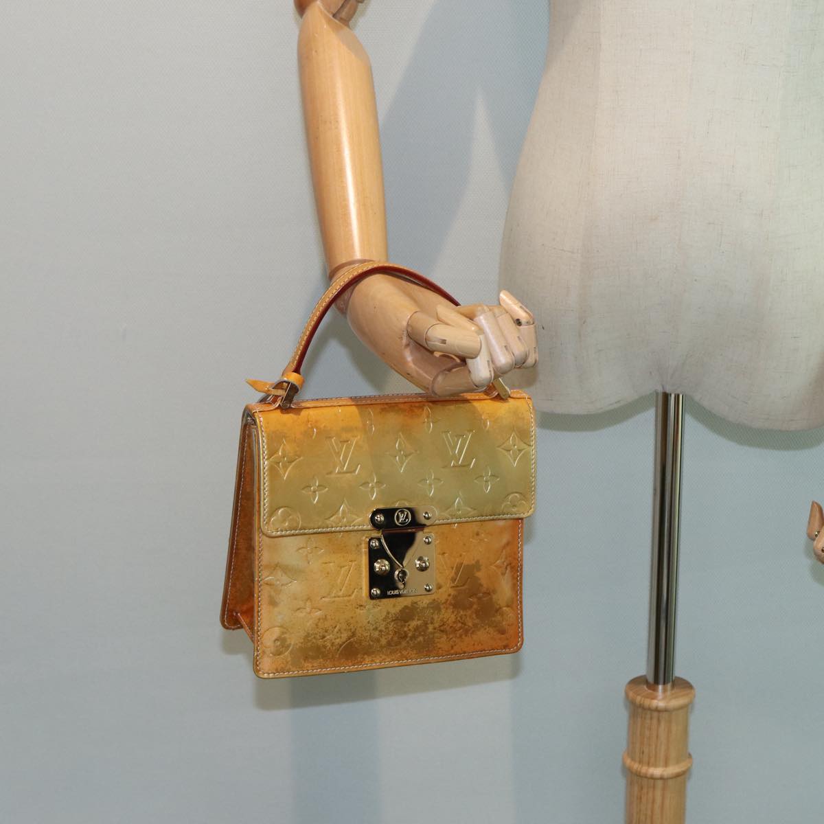 LOUIS VUITTON Monogram Vernis Spring Street Hand Bag Gris M91029 LV 85229