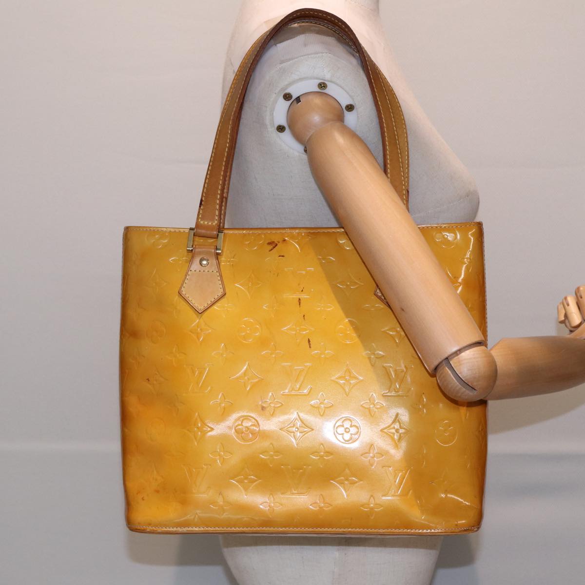 LOUIS VUITTON Monogram Vernis Houston Hand Bag Lime Yellow M91055 LV 85402