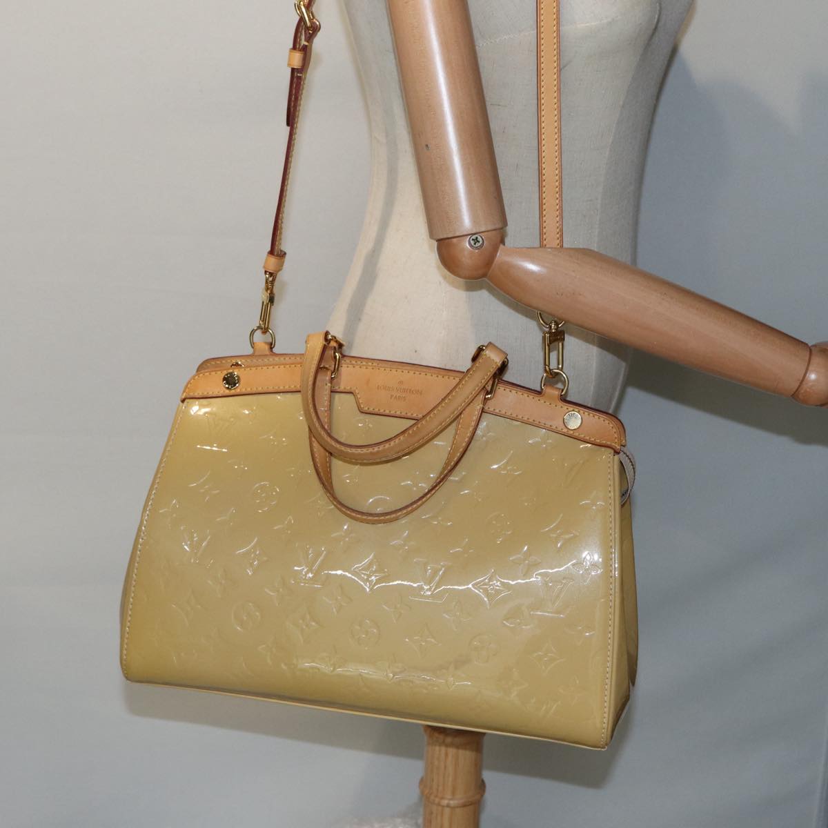 LOUIS VUITTON Monogram Vernis Blair MM Hand Bag Citrin M90108 LV 86013
