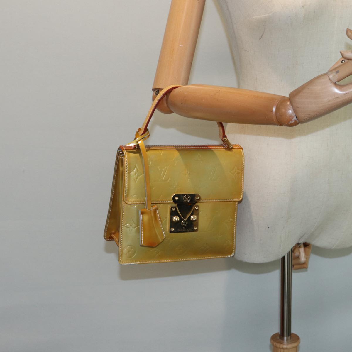 LOUIS VUITTON Monogram Vernis Spring Street Hand Bag Gris M91029 LV 86516