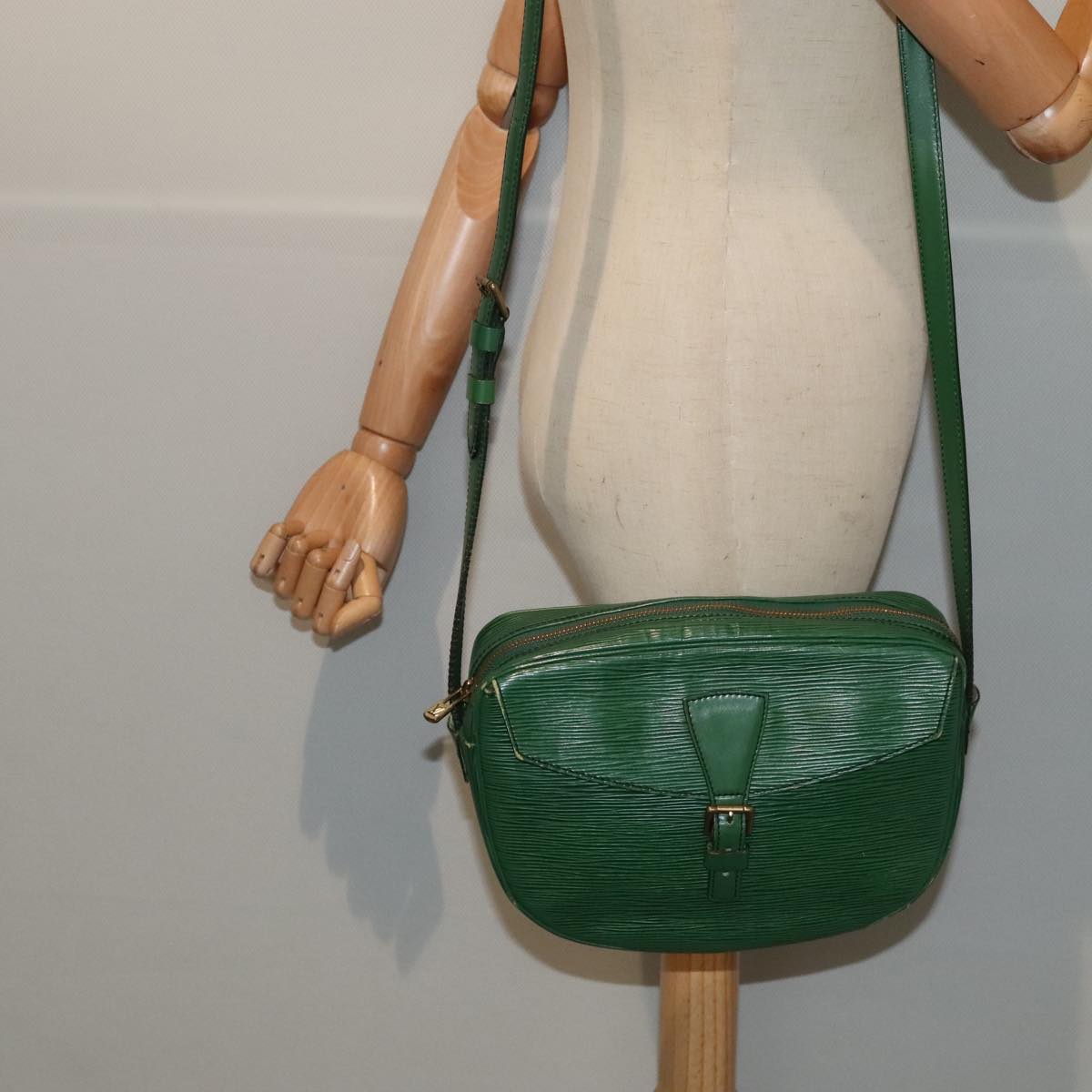 LOUIS VUITTON Epi Jeune Fille MM Shoulder Bag Green M52154 LV 87714
