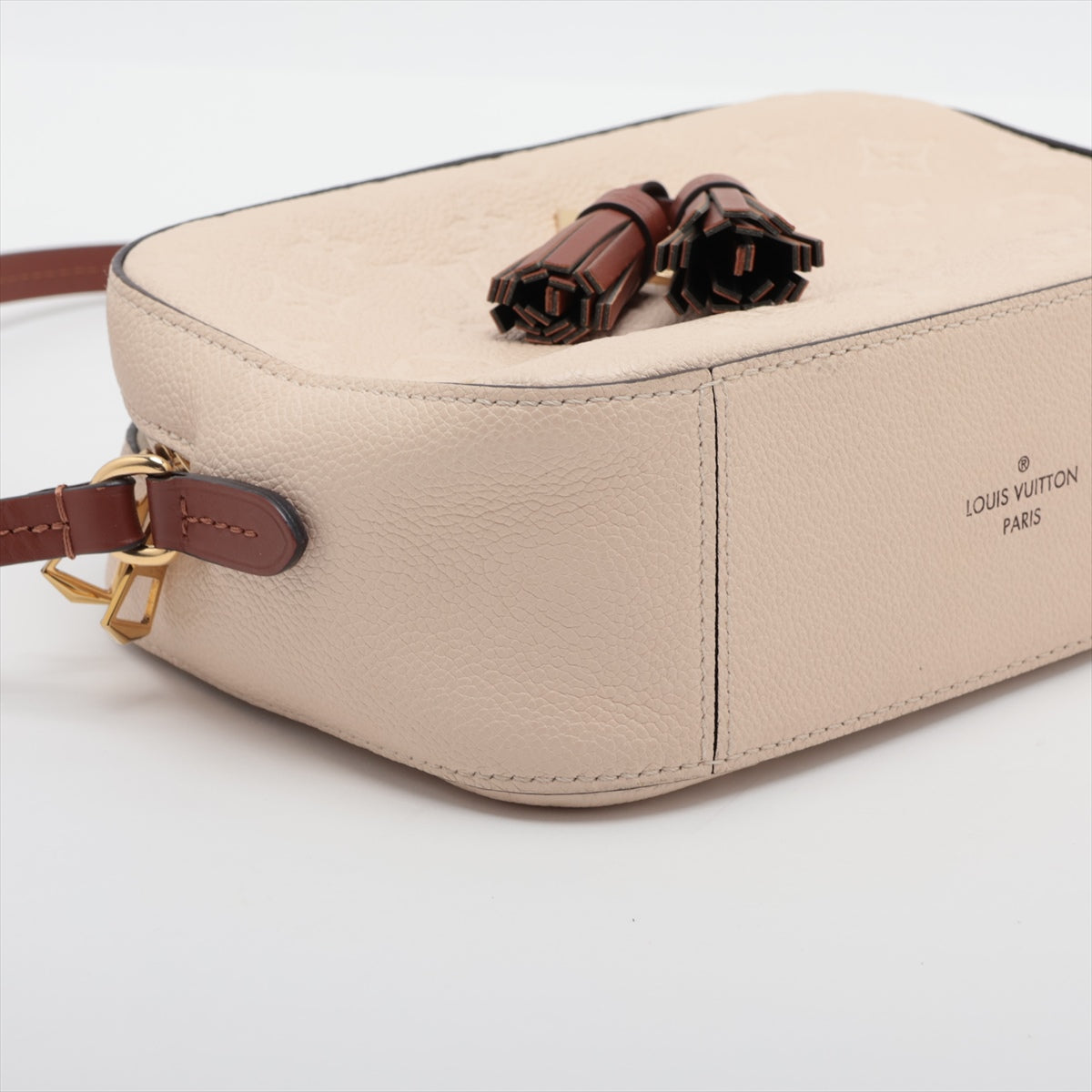 Louis Vuitton Monogram Amplant Santongju M44597 at
