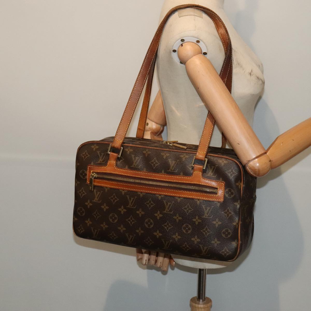 LOUIS VUITTON Monogram Cite GM Hand Bag M51181 LV 88913