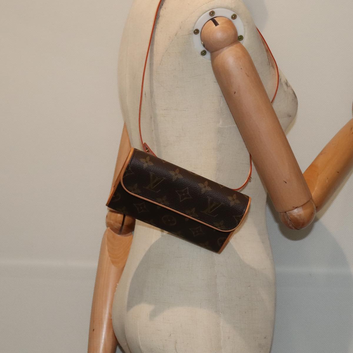 LOUIS VUITTON Monogram Pochette Florentine Waist bag M51855 LV 88916A