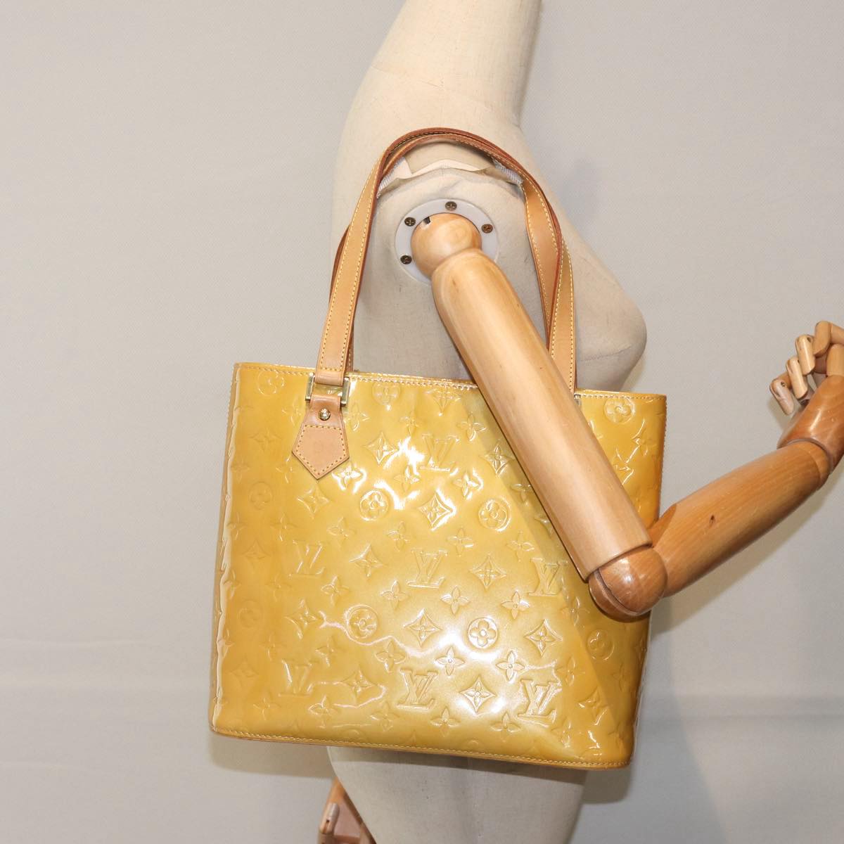 LOUIS VUITTON Monogram Vernis Houston Hand Bag Beige M91004 LV 89423