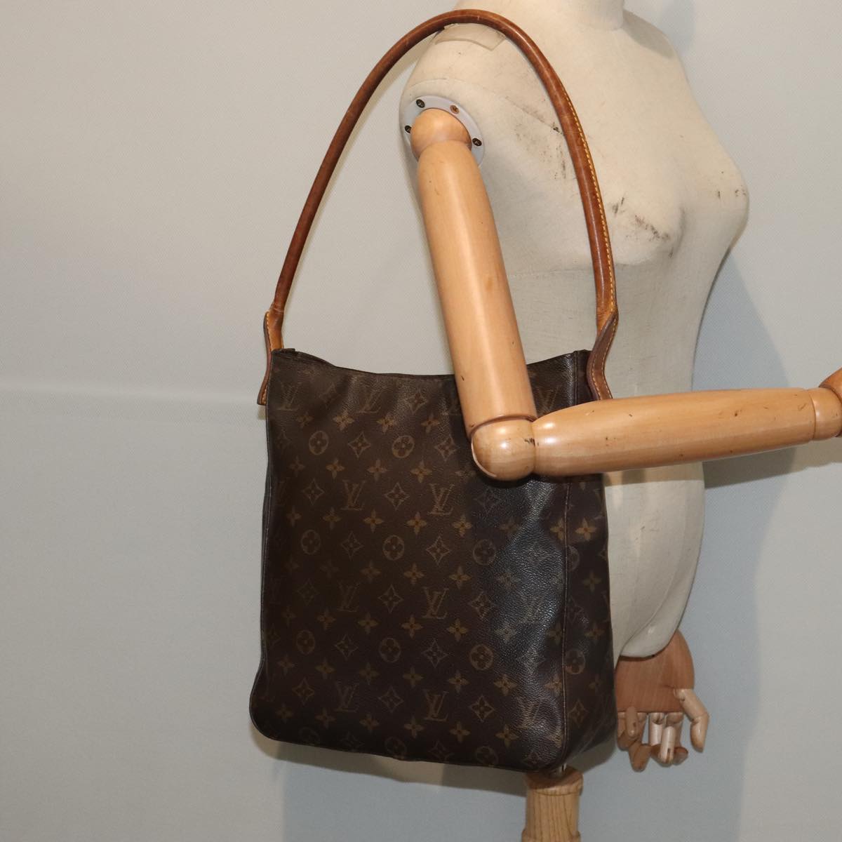 LOUIS VUITTON Monogram Looping GM Shoulder Bag M51145 LV 89517