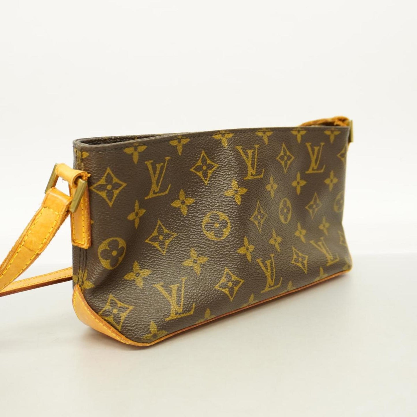 Louis Vuitton Trotteur Canvas Shoulder Bag ()