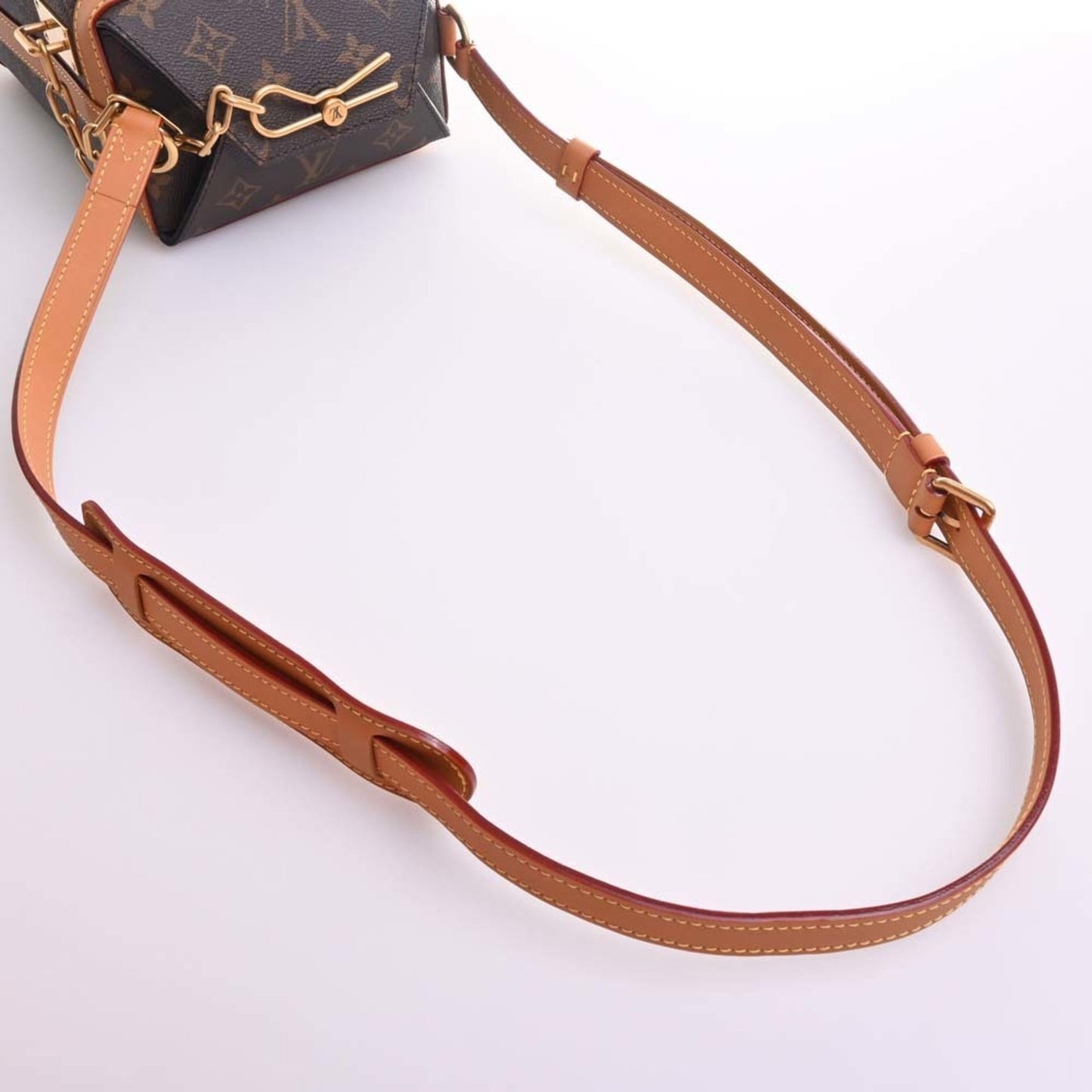 Louis Vuitton Canvas Shoulder Bag ()