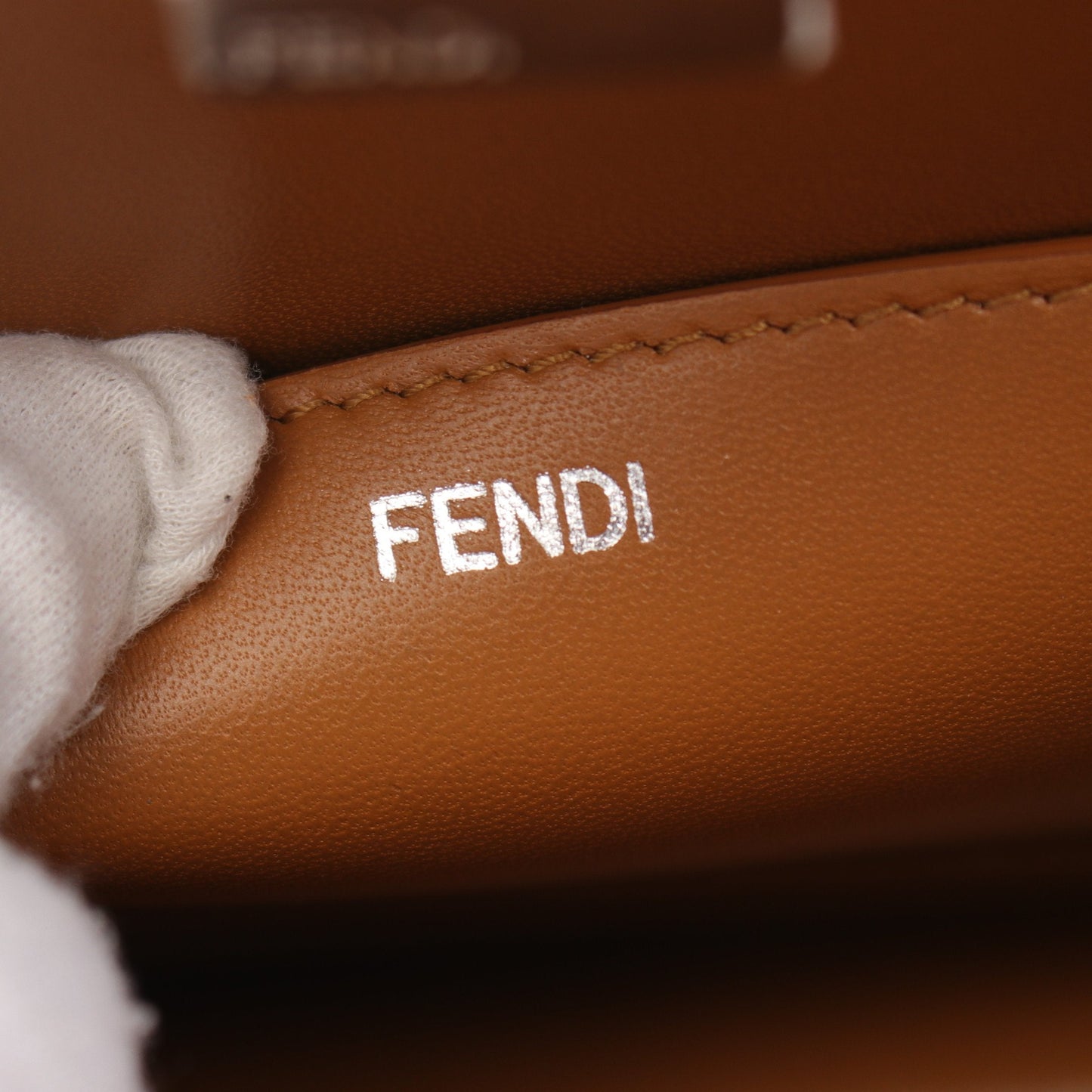 Luxury Fendi Peekaboo Cut Medium Chain shoulder bag Leather Light brown