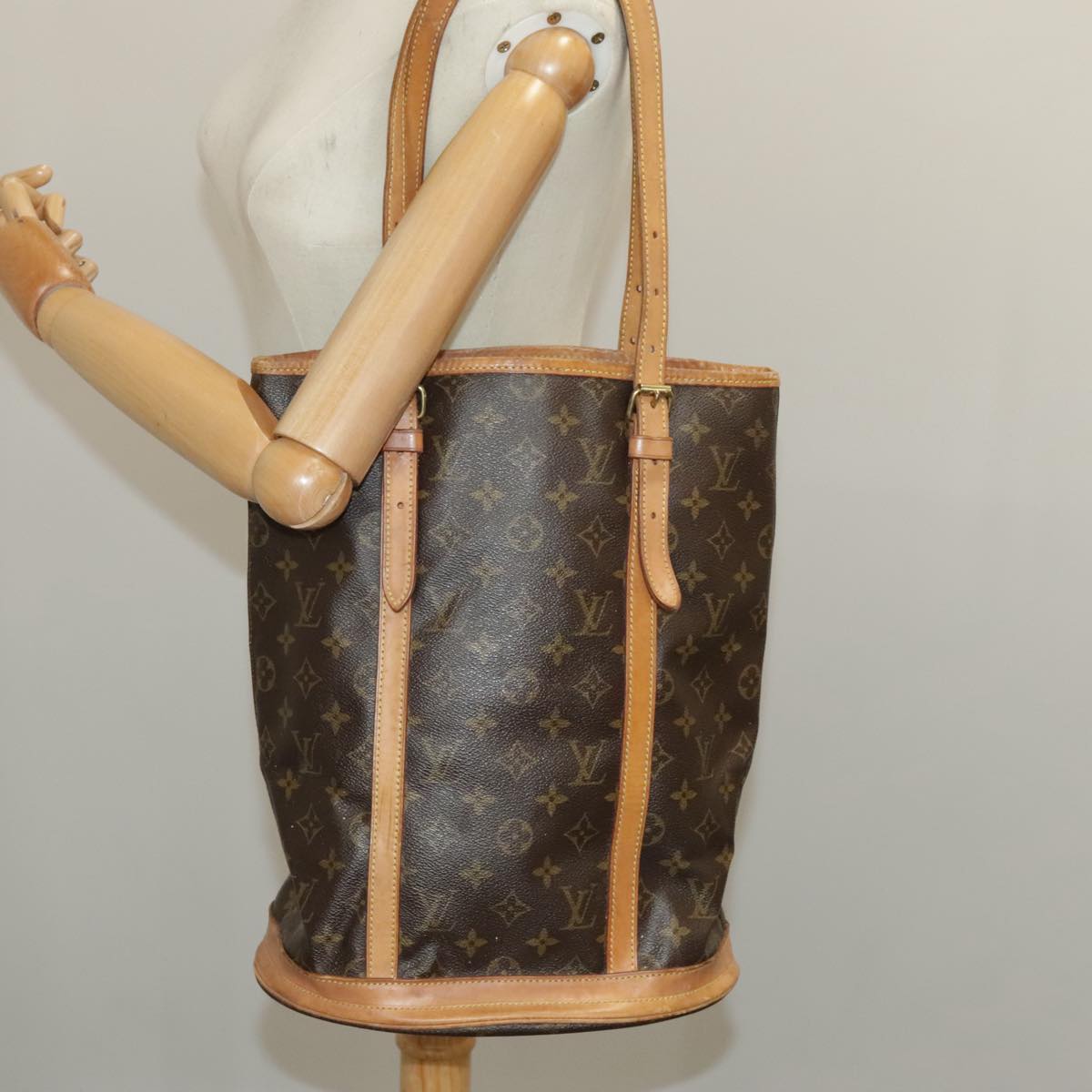 LOUIS VUITTON Monogram Bucket GM Shoulder Bag M42236 LV 95499