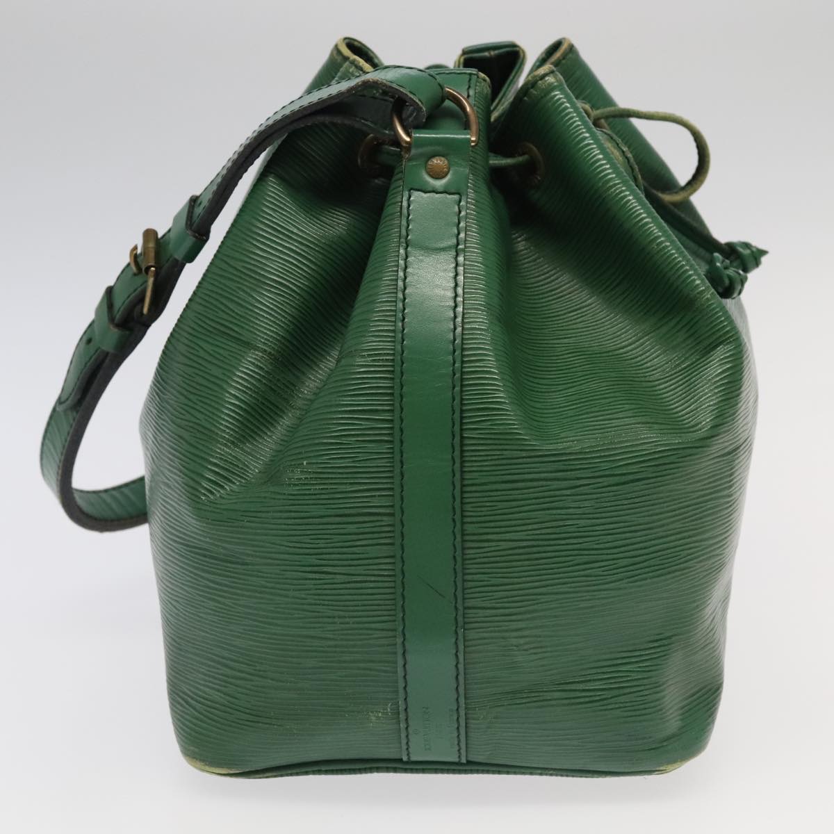 LOUIS VUITTON Epi Petit Noe Shoulder Bag Green M44102 LV 95884