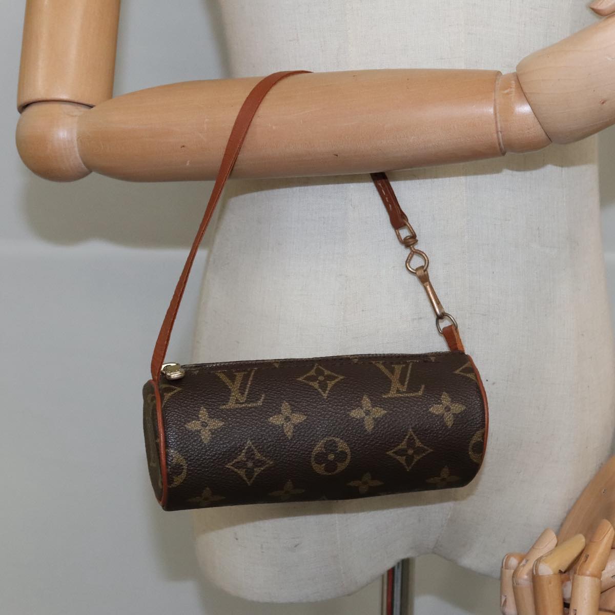 LOUIS VUITTON Monogram Papillon Pouch LV 98758