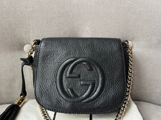 Luxury Gucci Trending 2025 Black Mini Soho Chain Crossbody Flap Bag