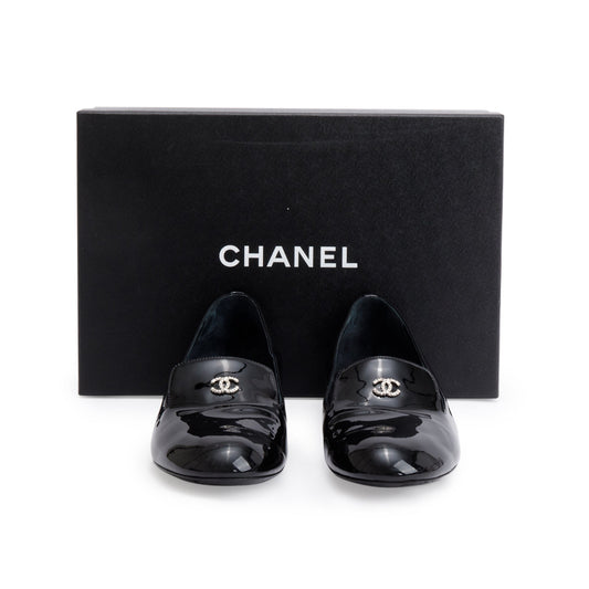 Chanel Black Patent Leather Faux Pearl CC Logo Loafer, Size 40