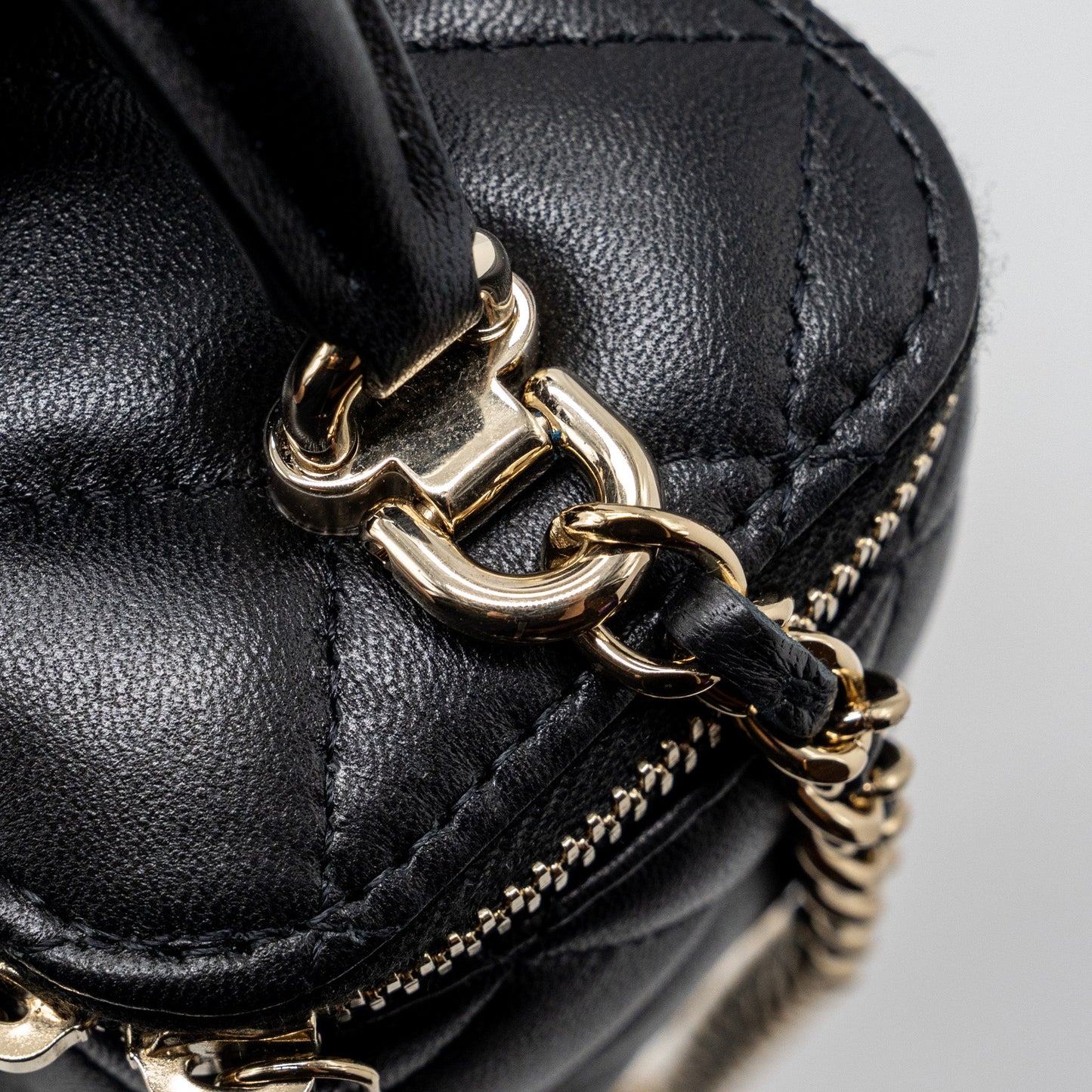 Chanel top handle mini vanity with chain lambskin black LGHW (microchip)