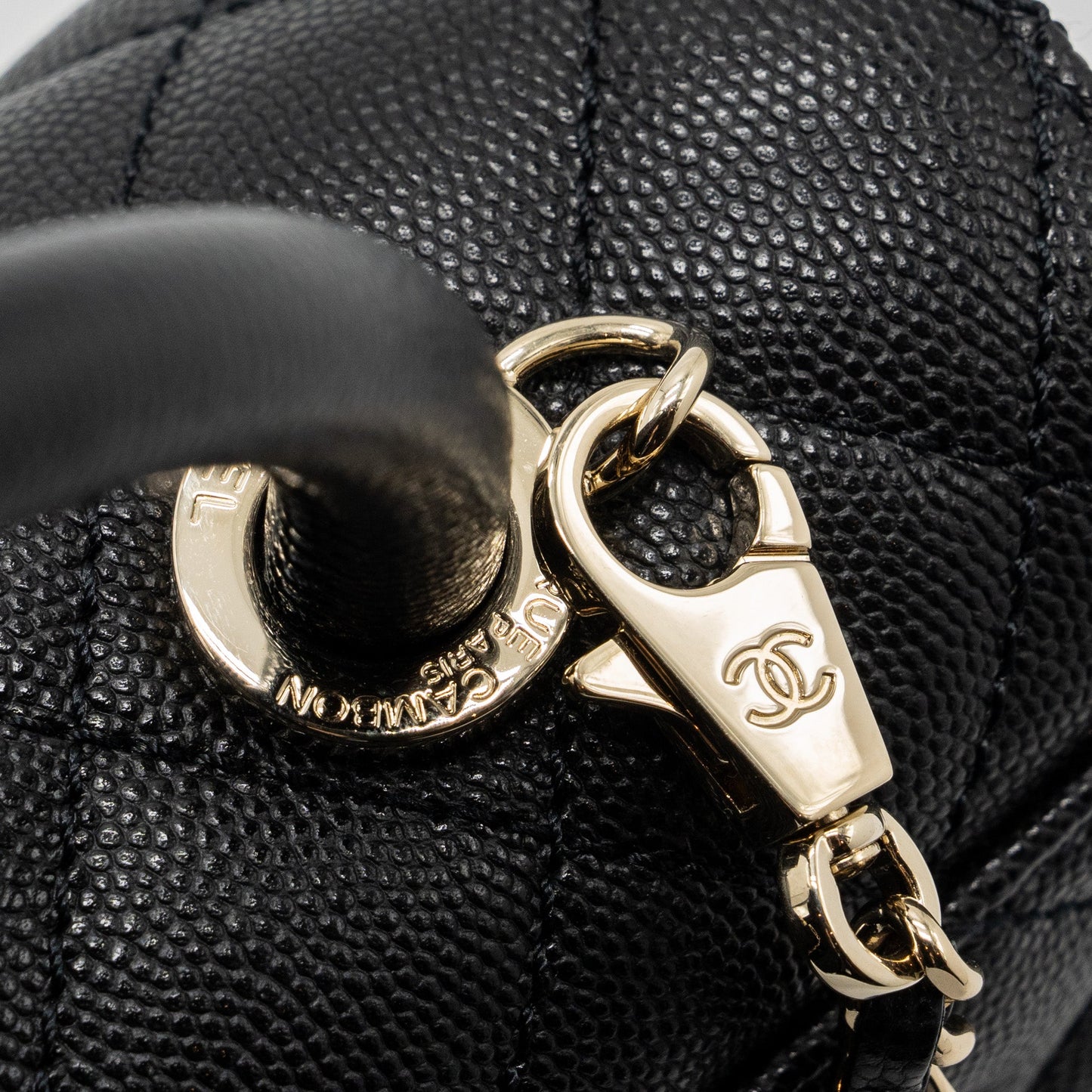 Chanel small coco handle caviar black LGHW (Microchip)