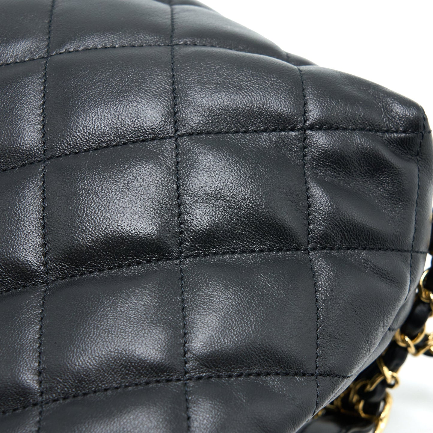 Chanel 22B Hobo Bag Lambskin Black GHW (Microchip)
