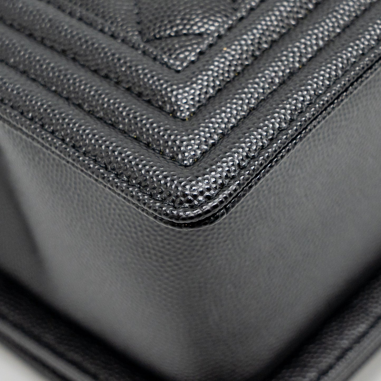 Chanel Medium Boy Bag Caviar Black GHW (microchip)
