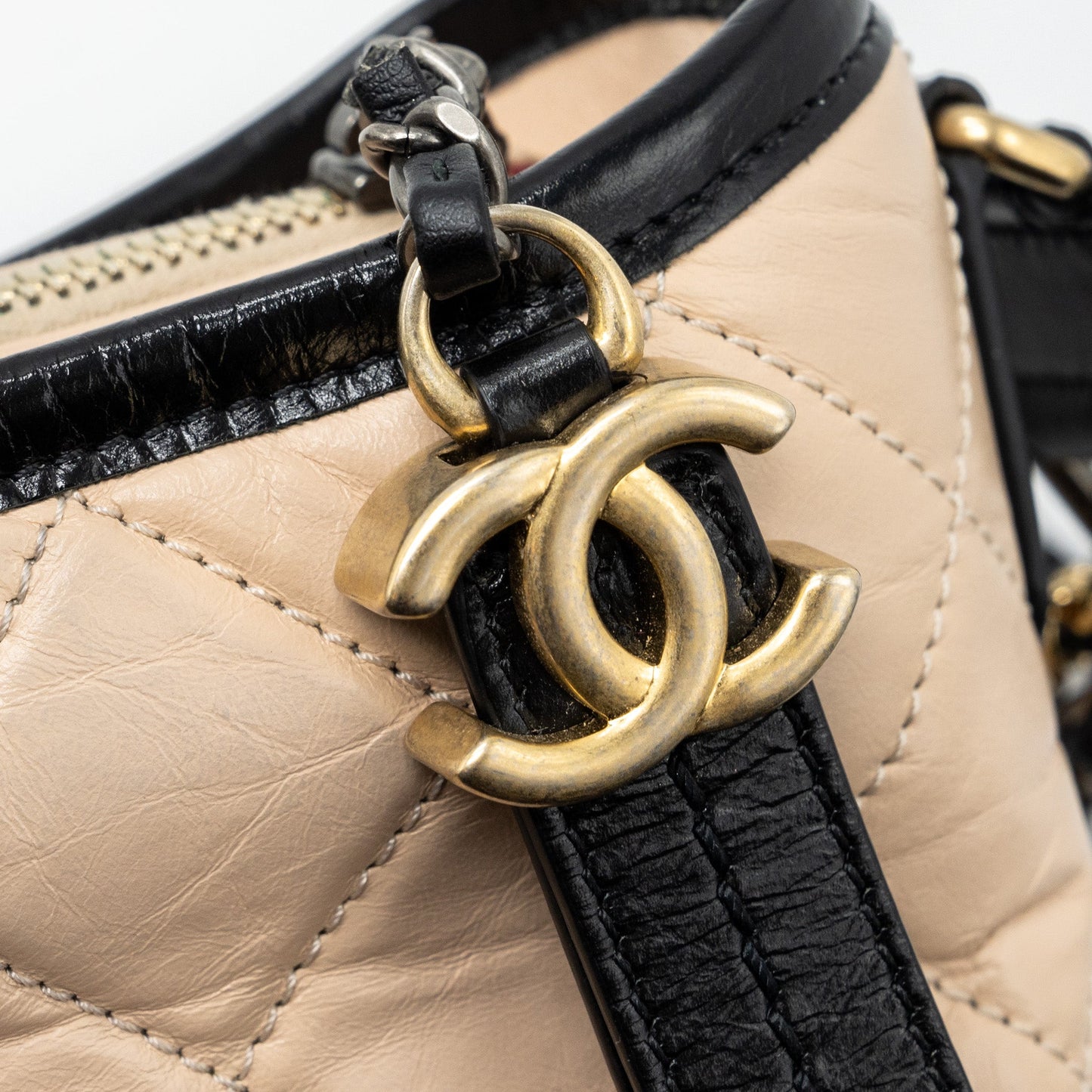 Chanel small Gabrielle hobo bag calfskin beige / black multicolor hardware