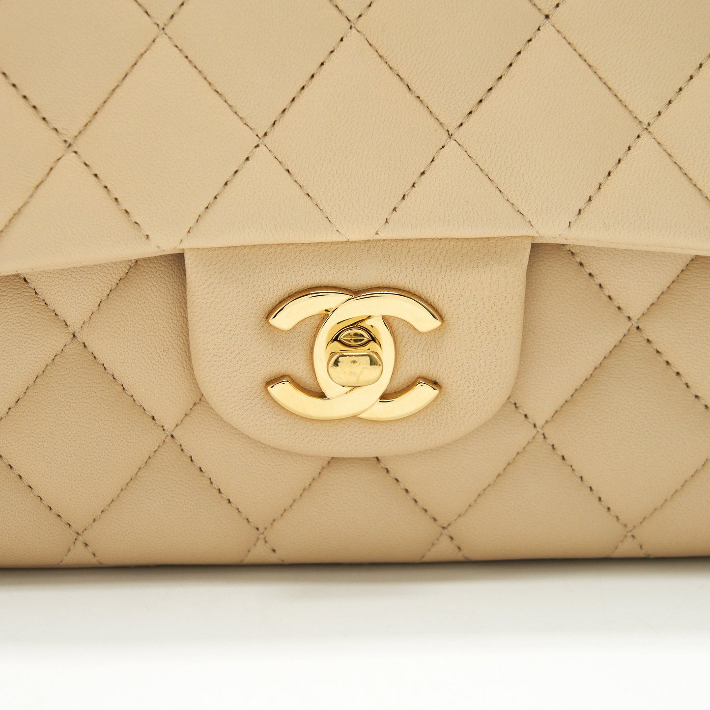 CHANEL MEDIUM CLASSIC DOUBLE FLAP LAMBSKIN BEIGE WITH GHW
