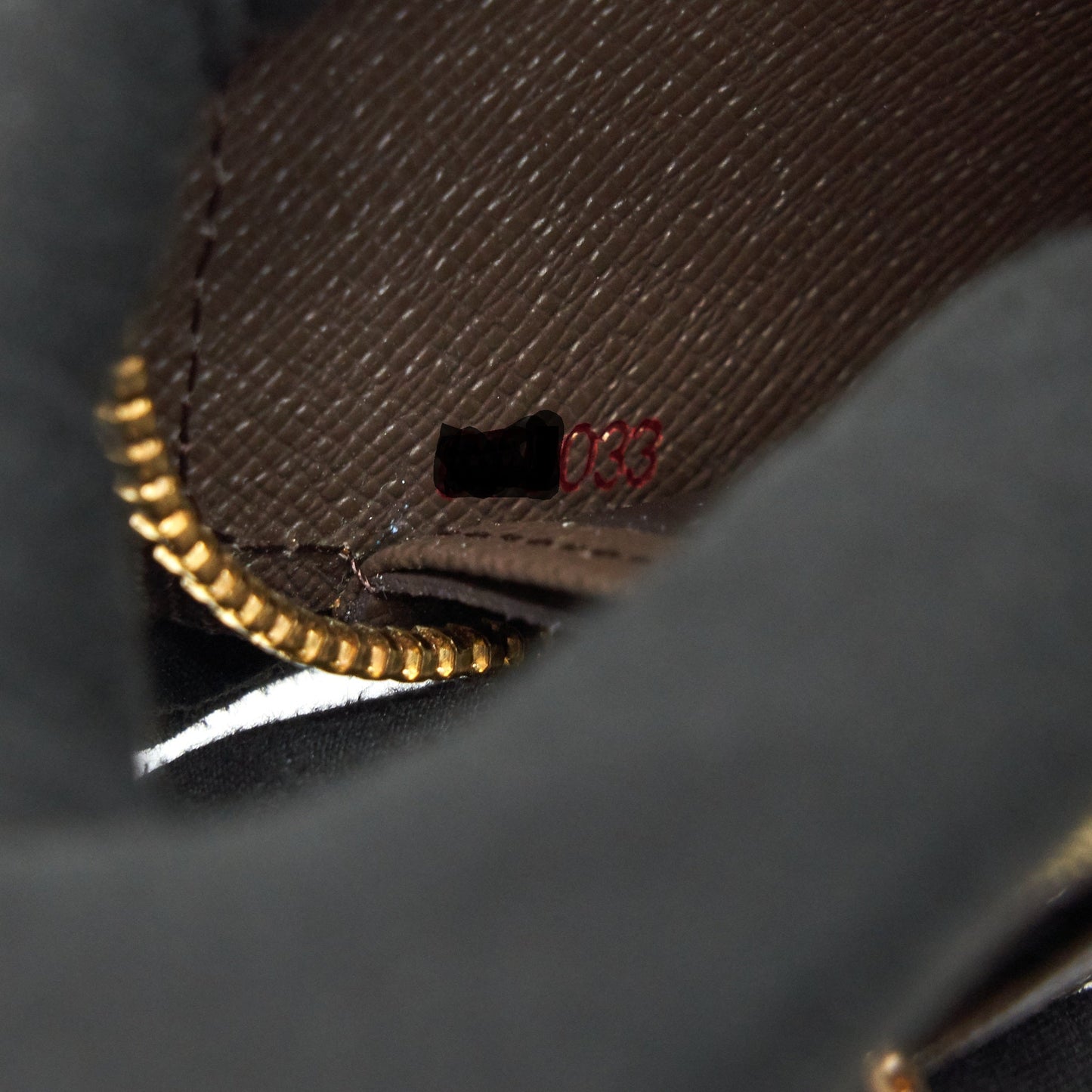 LOUIS VUITTON Zippy Wallet Damier Ebene Canvas