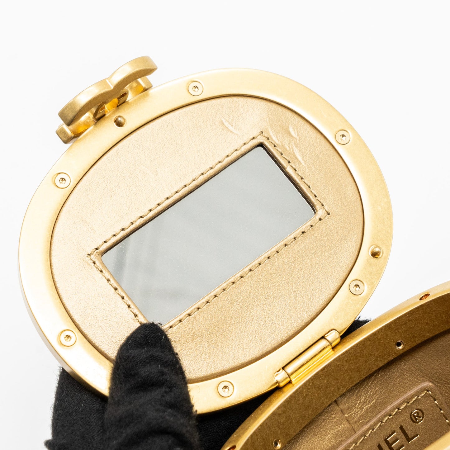 Chanel Round Vanity Case With Chain Lambskin Pink GHW(Microchip)