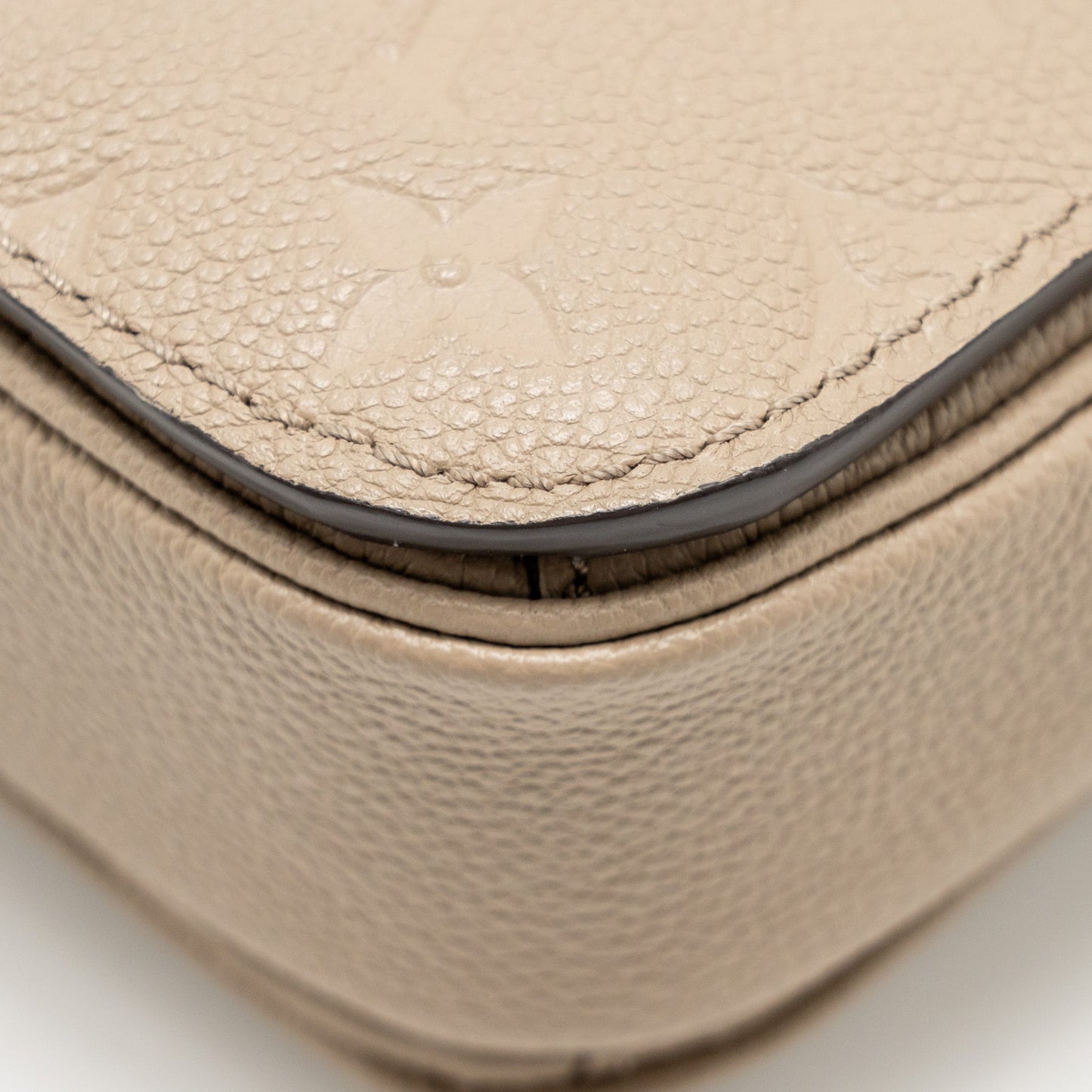 Louis Vuitton Pochette Metis Monogram Empreinte Tourterelle GHW