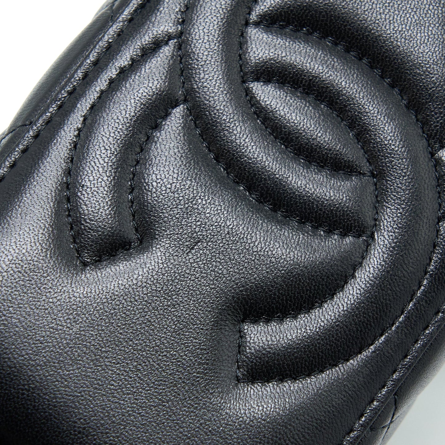 Chanel 22A Top Handle Long Vanity Case Lambskin Black LGHW
