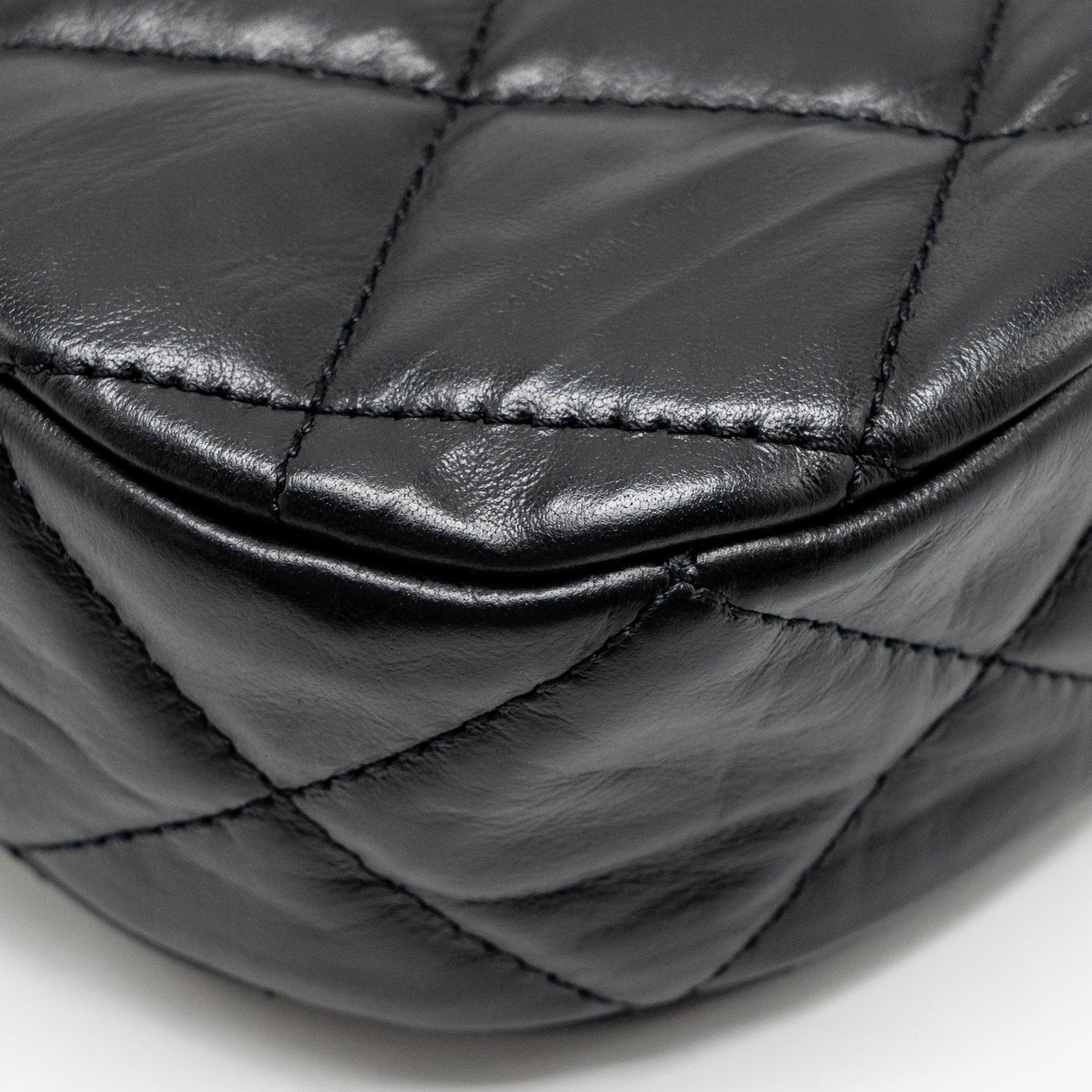 Chanel 23K 19 Hobo Shoulder Bag Calfskin Black GHW (Microchip)