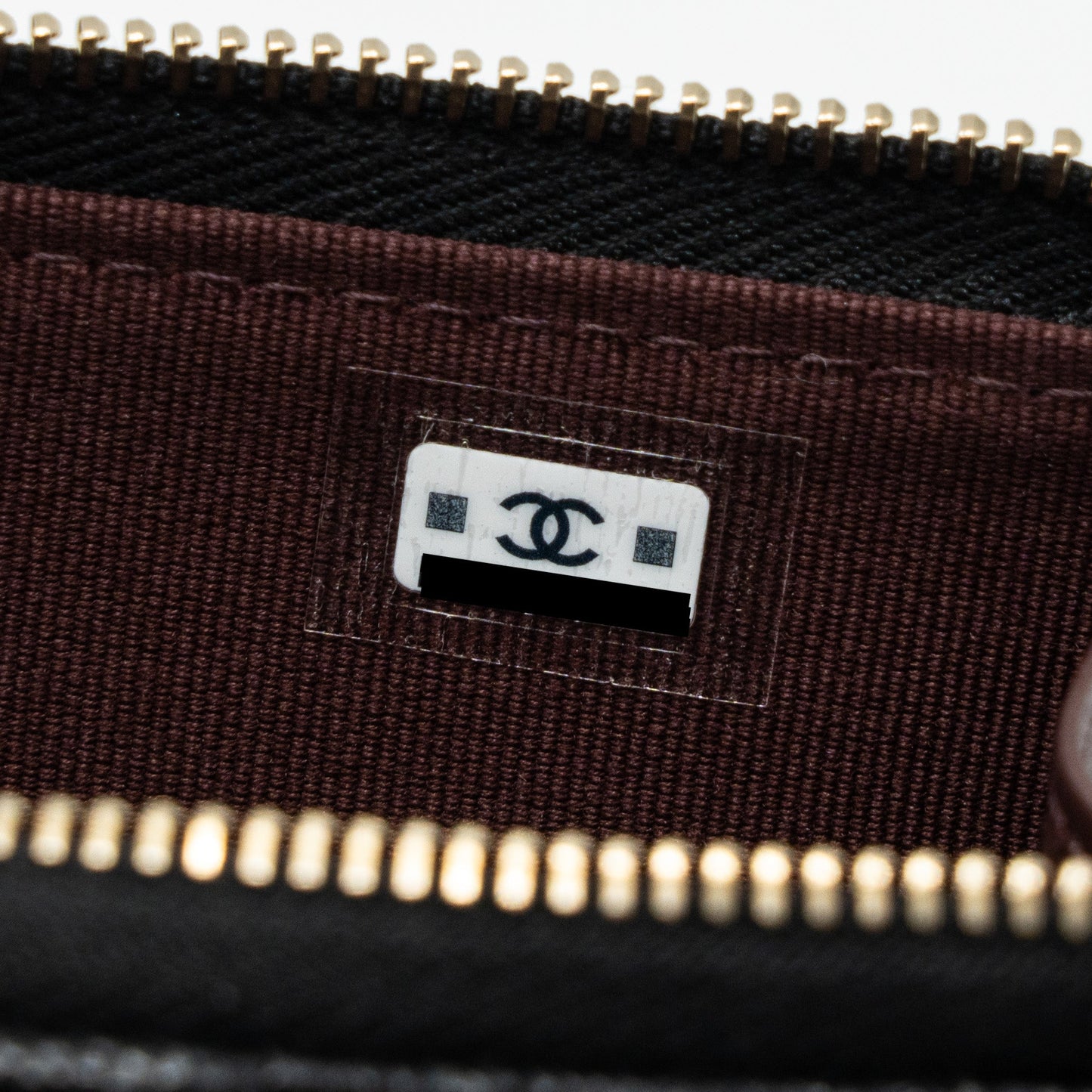Chanel L zipper card holder caviar black GHW (microchip )
