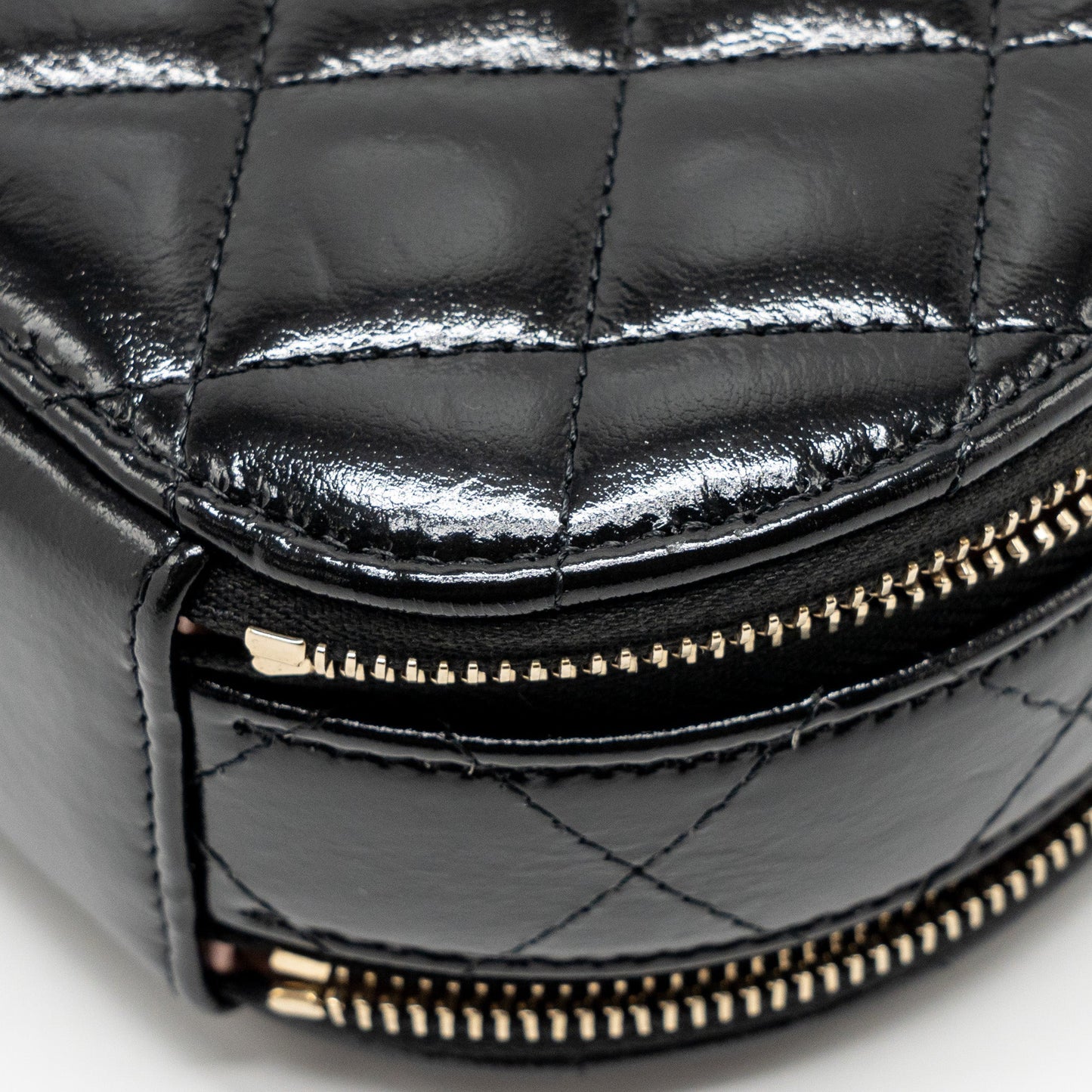 Chanel 22B Top Handle Mini Round Vanity Case With Chain Shiny Lambskin Black LGHW (Microchip)