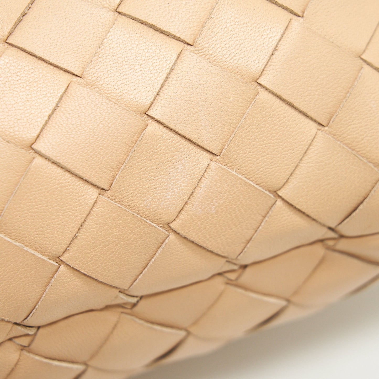 BOTTEGA VENETA THE MINI JODIE IN BEIGE