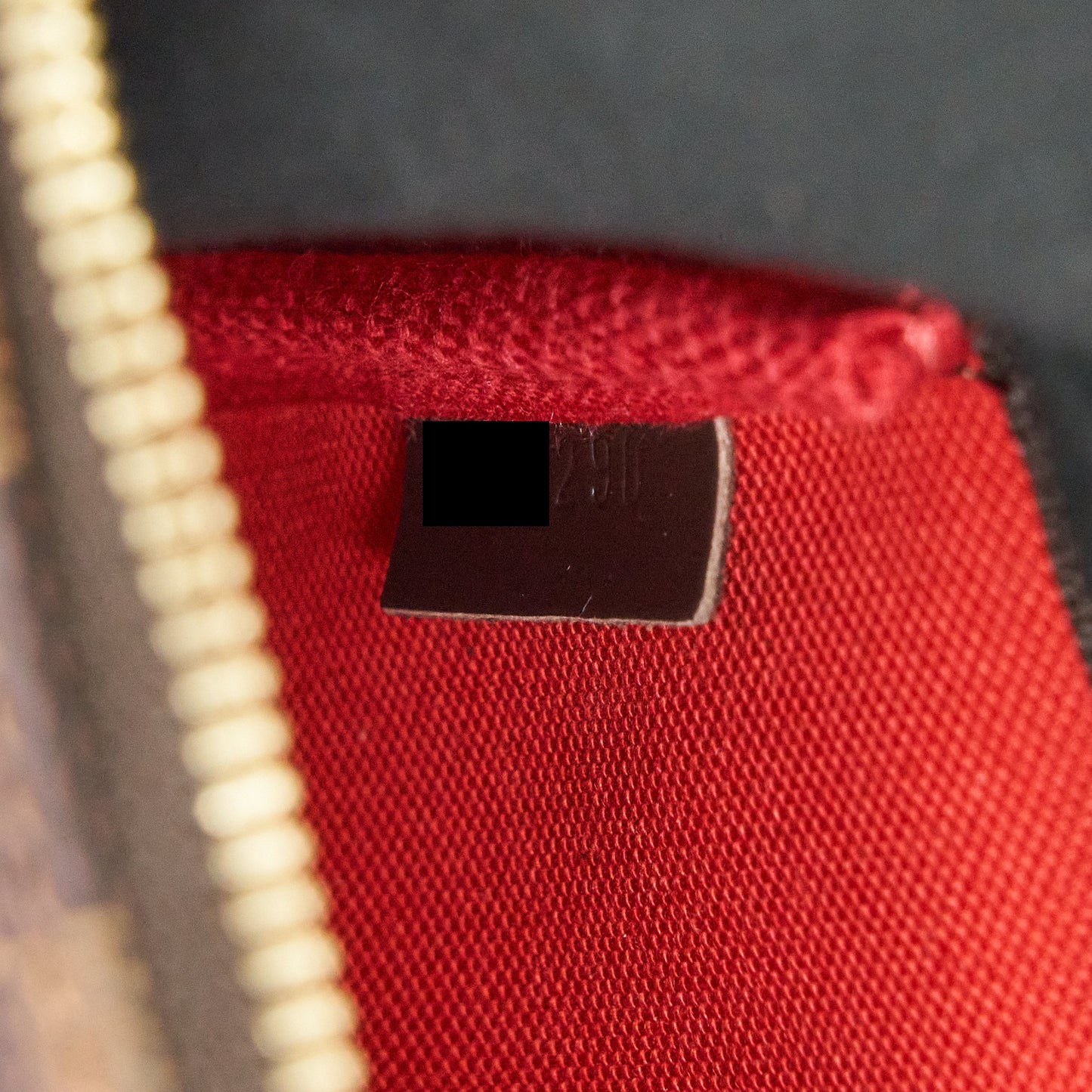 Louis Vuitton mini Pochette accessories Damier ebene