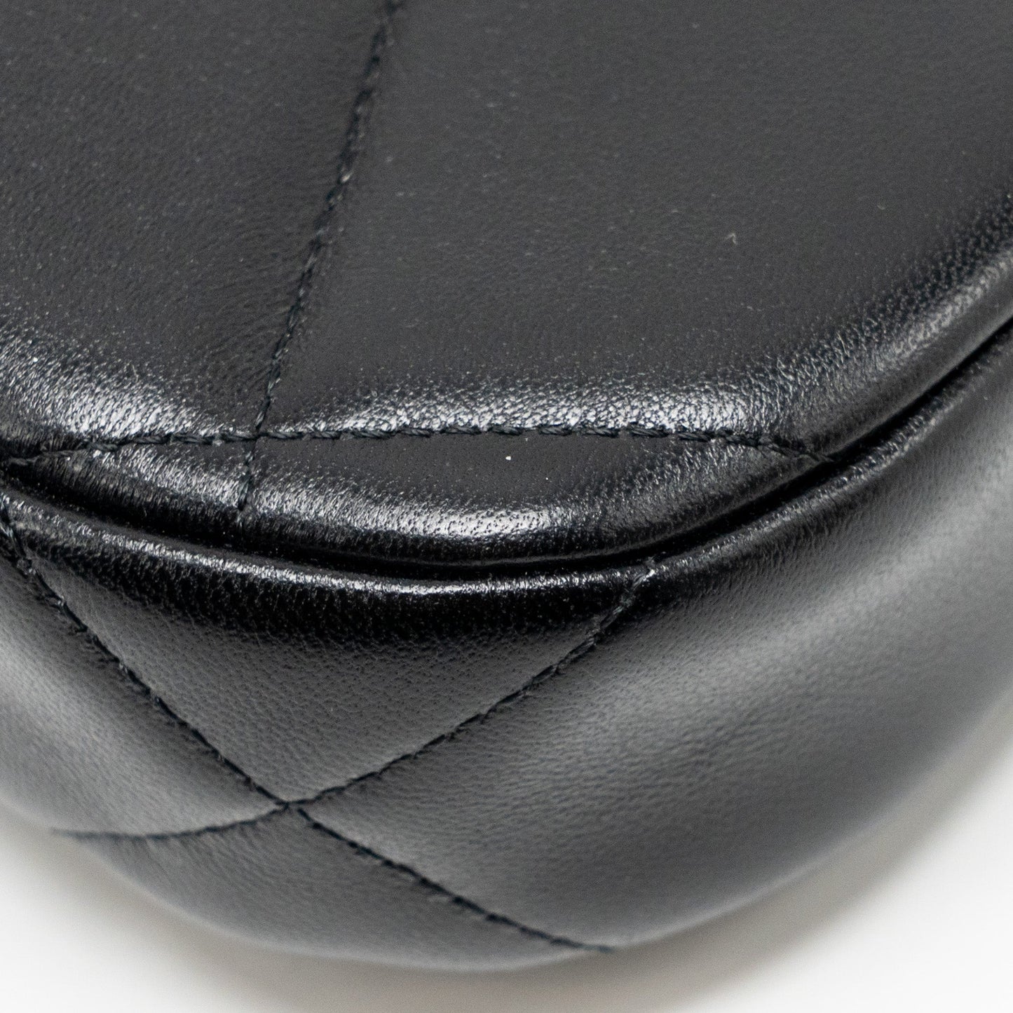 Chanel 19 crossbody hobo lambskin black multicolour hardware (microchip)