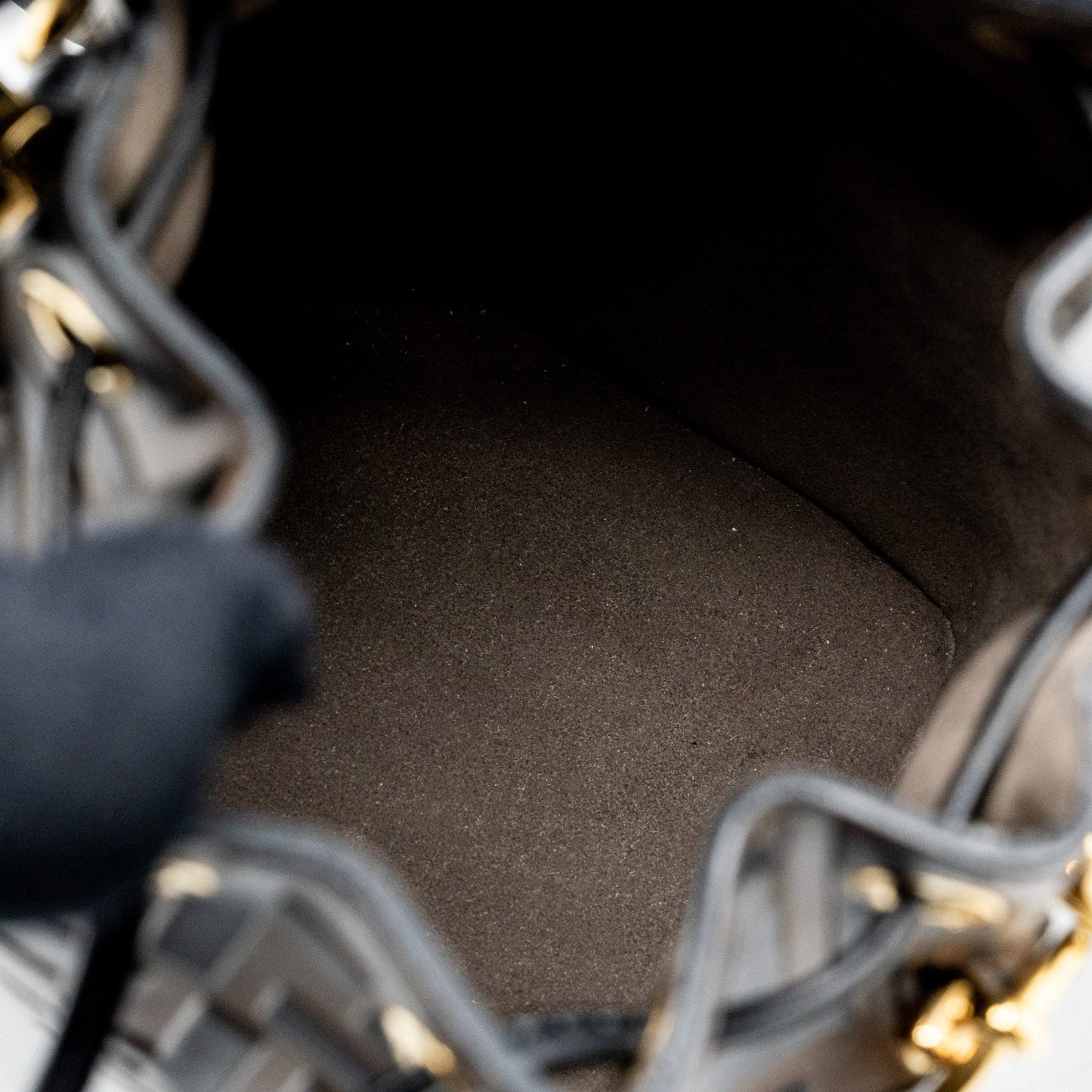 Fendi mini mon tresor bucket bag calfskin brown / black GHW