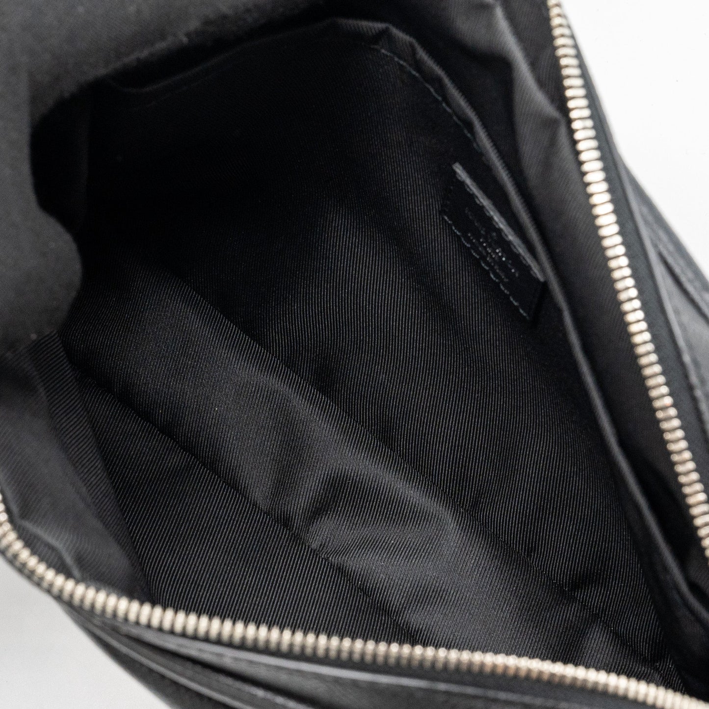 Louis Vuitton Messenger Bag Monogram Eclipse SHW