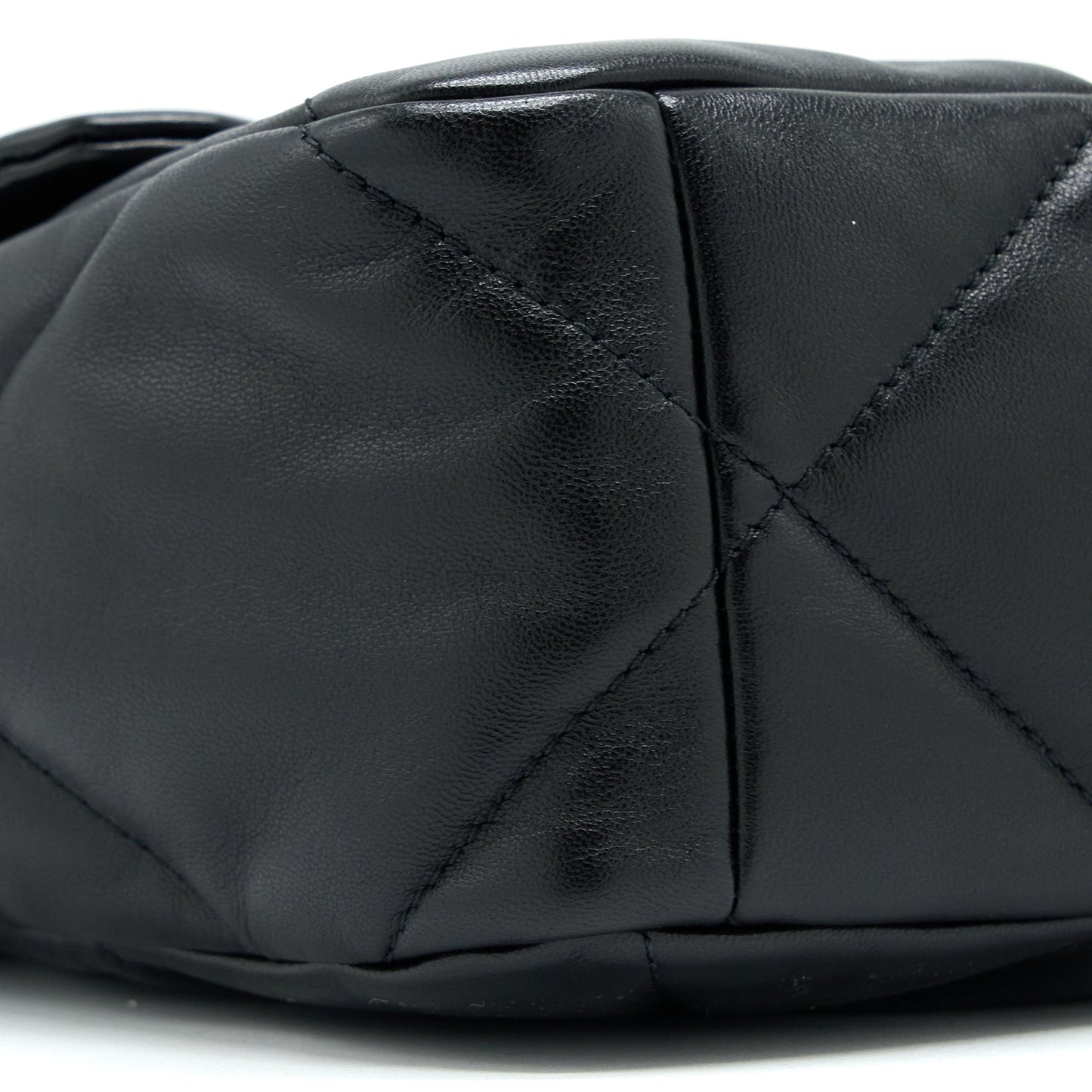 Chanel Medium 19 Bag Goatskin Black Multicolour Hardware (Microchip)