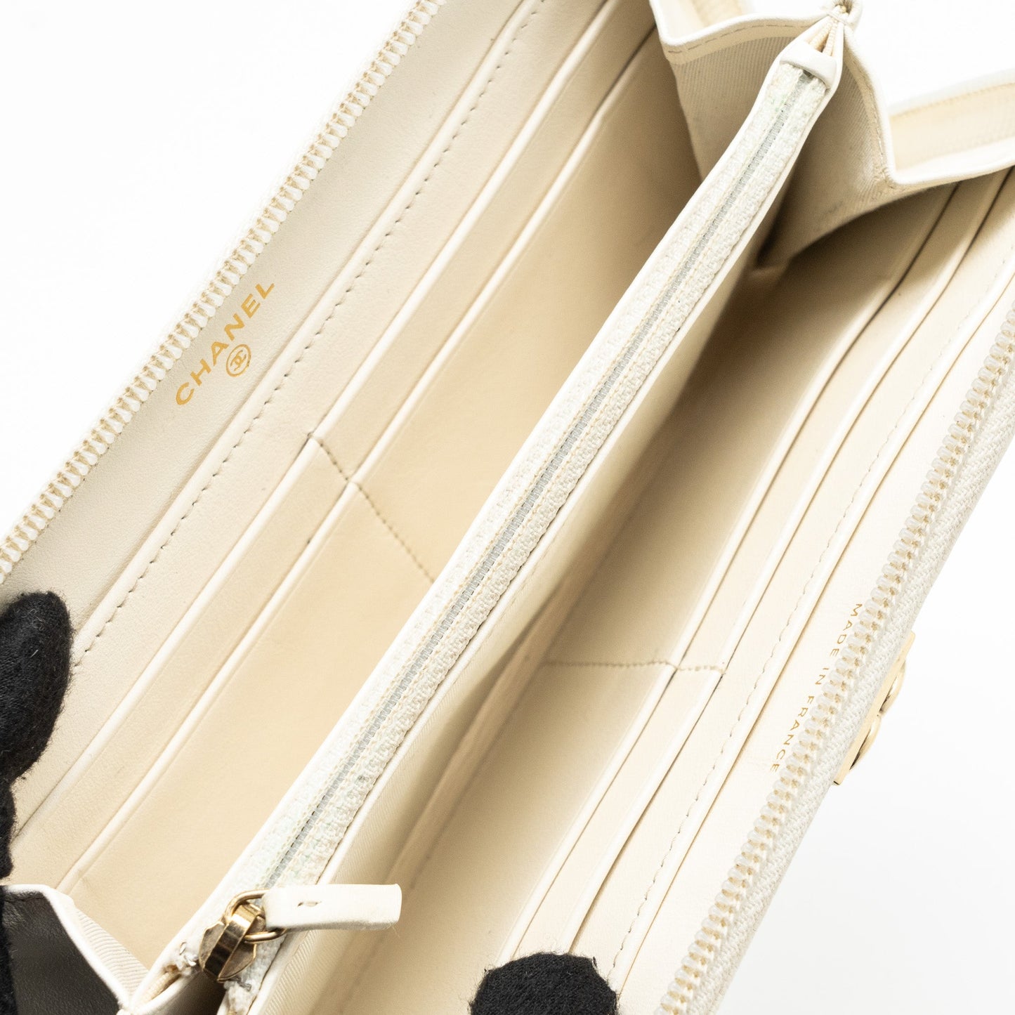 Chanel Boy Zipper Long Wallet Caviar White LGHW