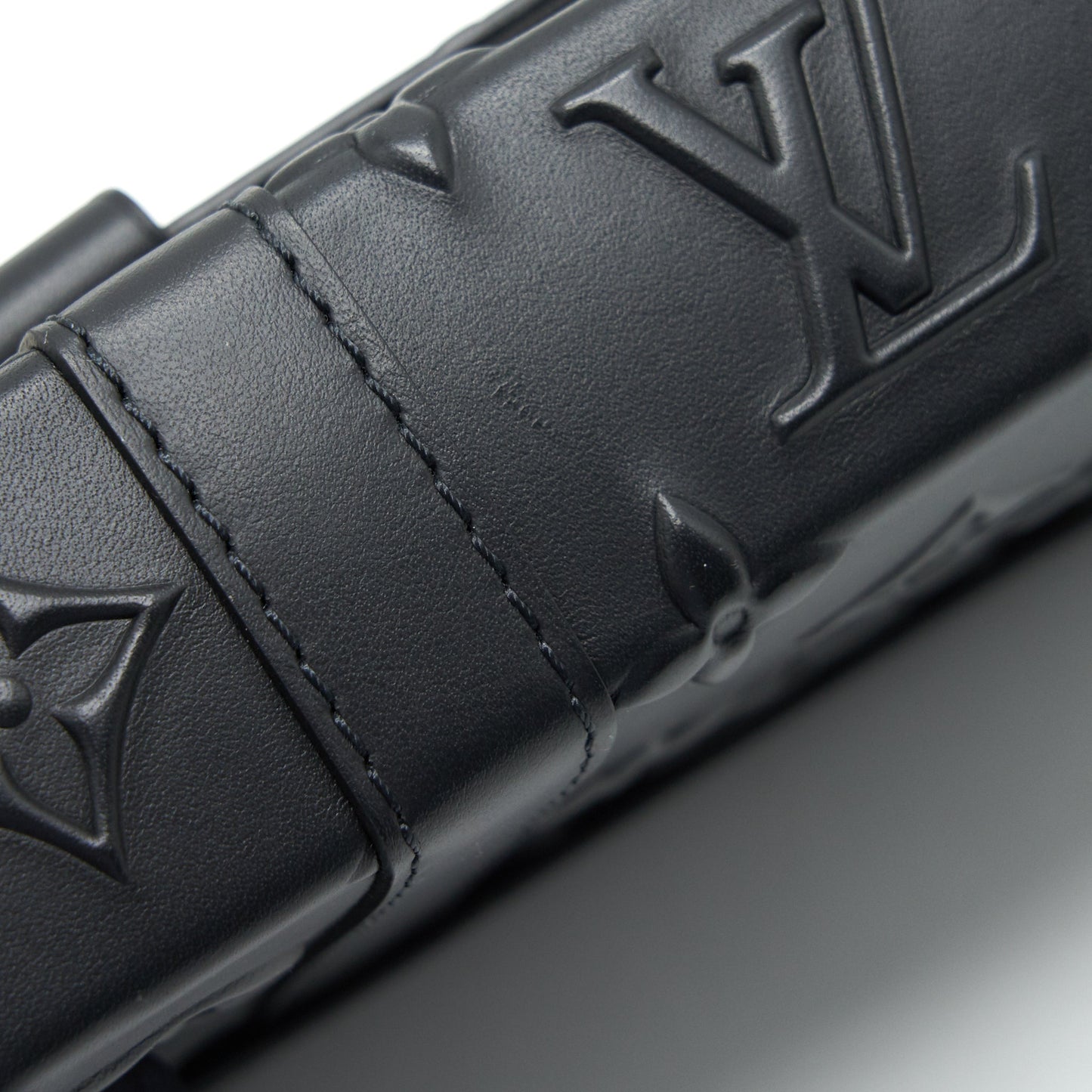Louis Vuitton Trunk Slingbag Black