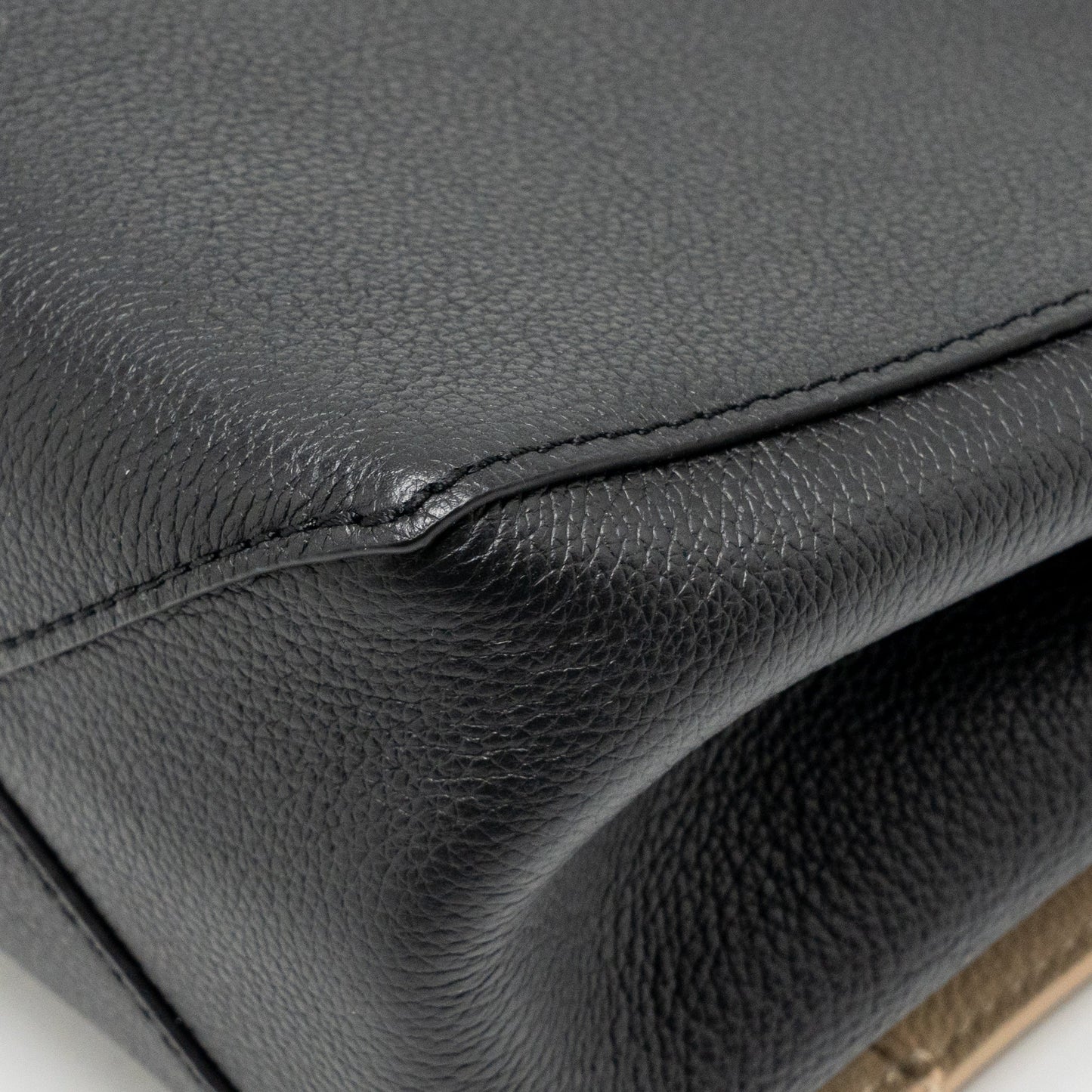 Louis Vuitton Lock Me II Calfskin Black/Vanilla SHW