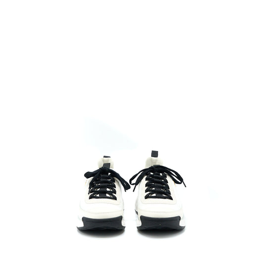 Chanel Size 41 Sport Trail Sneaker Suede/Calfskin White/Black GHW