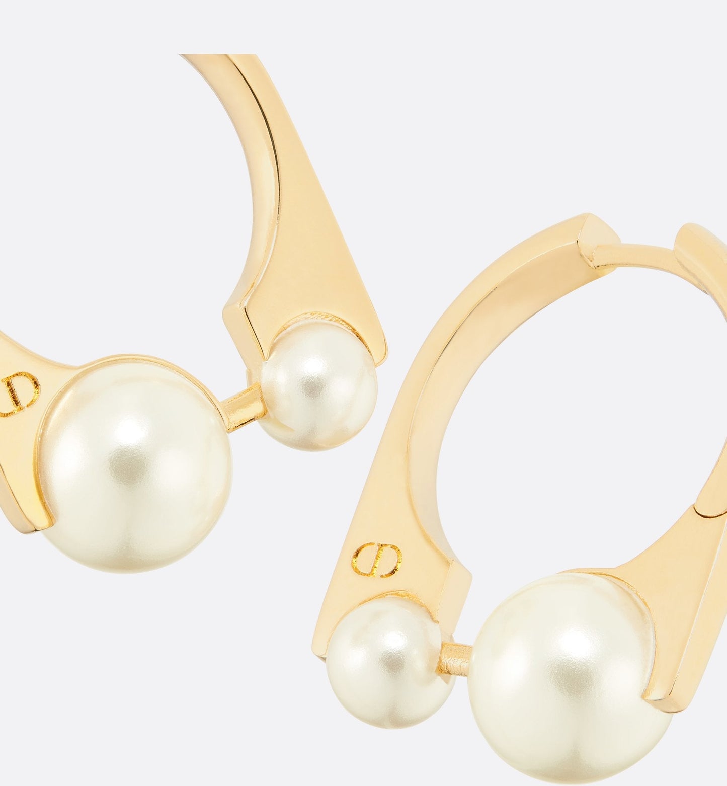 Small Luxury Dior Tribales New Look Earrings Gold Finish Metal And White Resin Pearls